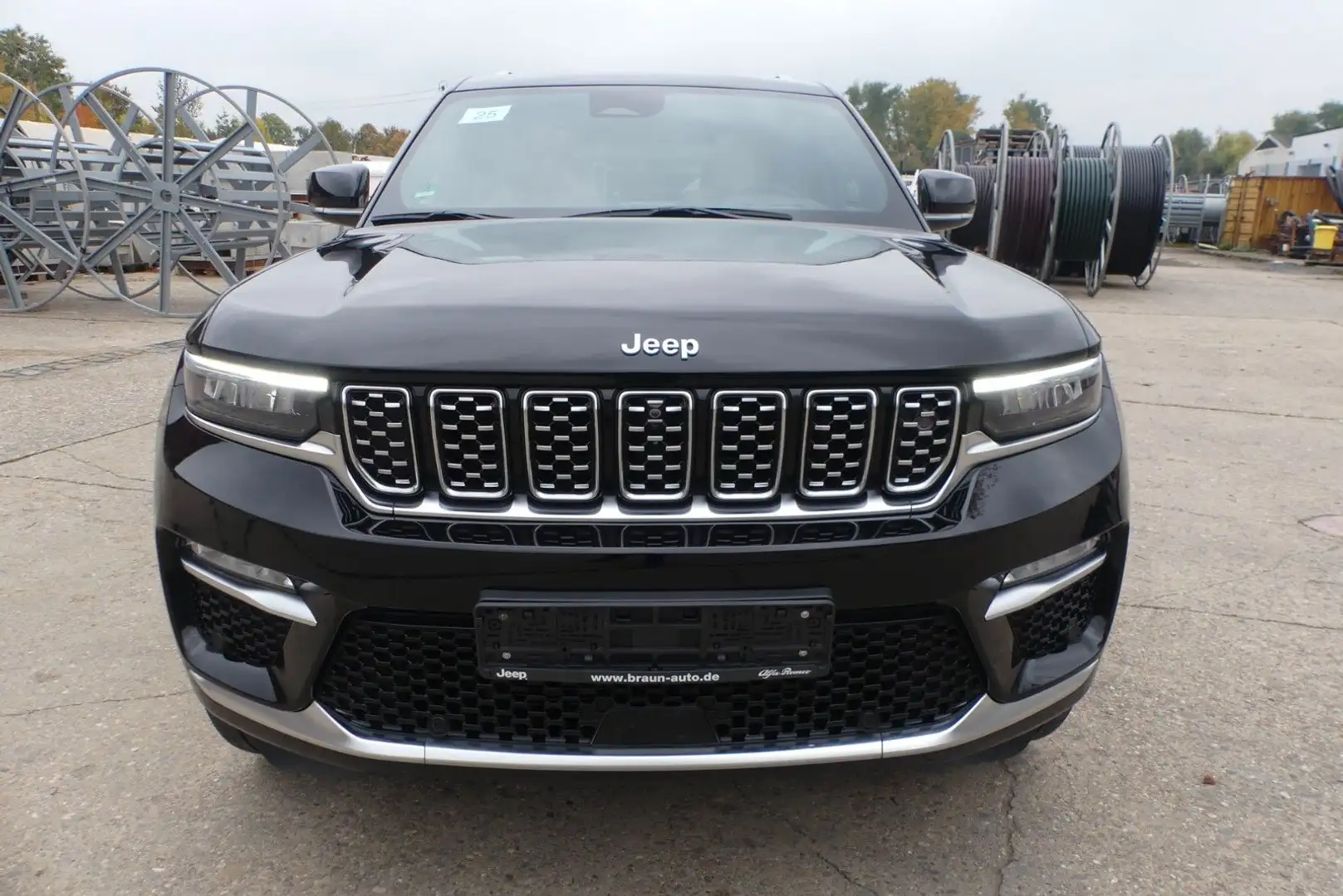 Jeep Grand Cherokee Summit Reserve Plug-In-Hybrid 4xe Чёрный - 2