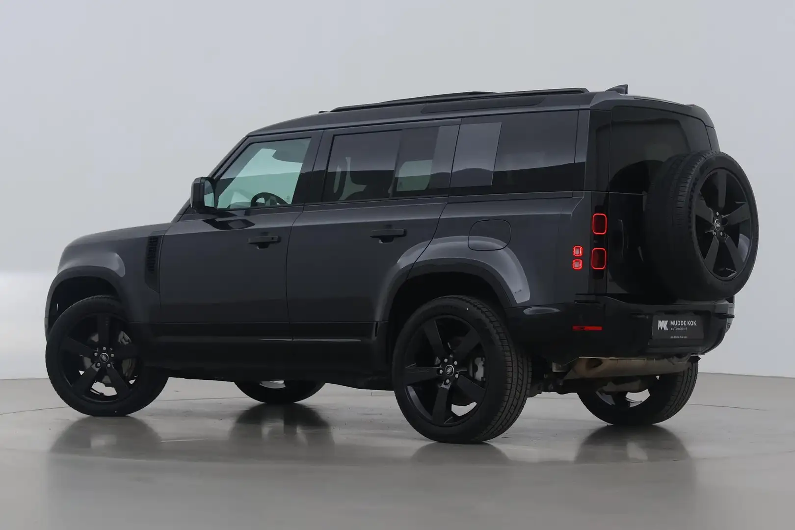 Land Rover Defender P300e 110 X-Dynamic HSE VERKOCHT Grijs - 2