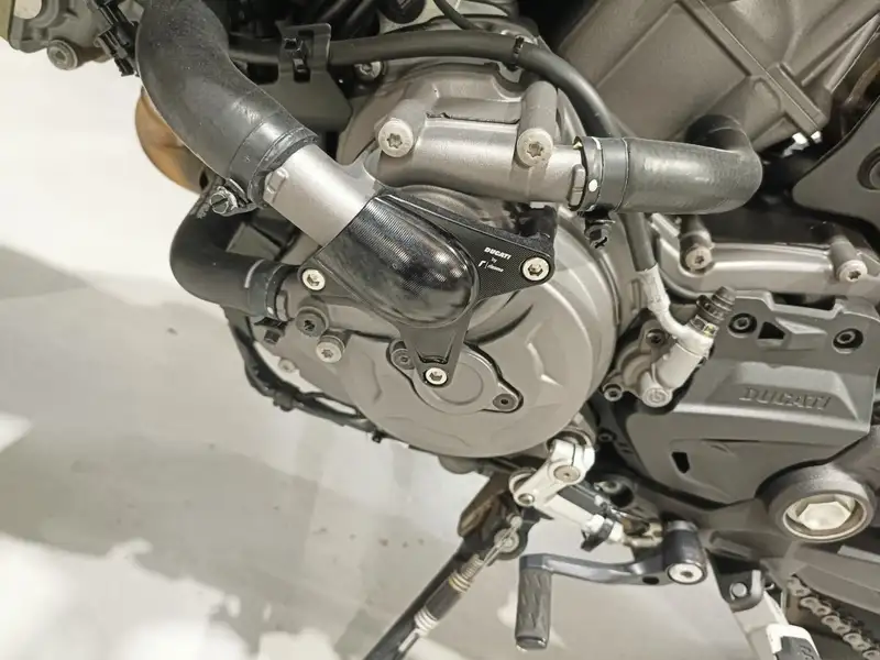 Ducati Monster 937 - foto 6