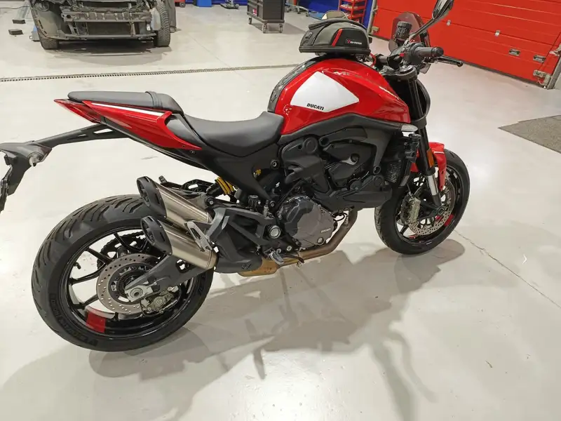 Ducati Monster 937 - foto 2