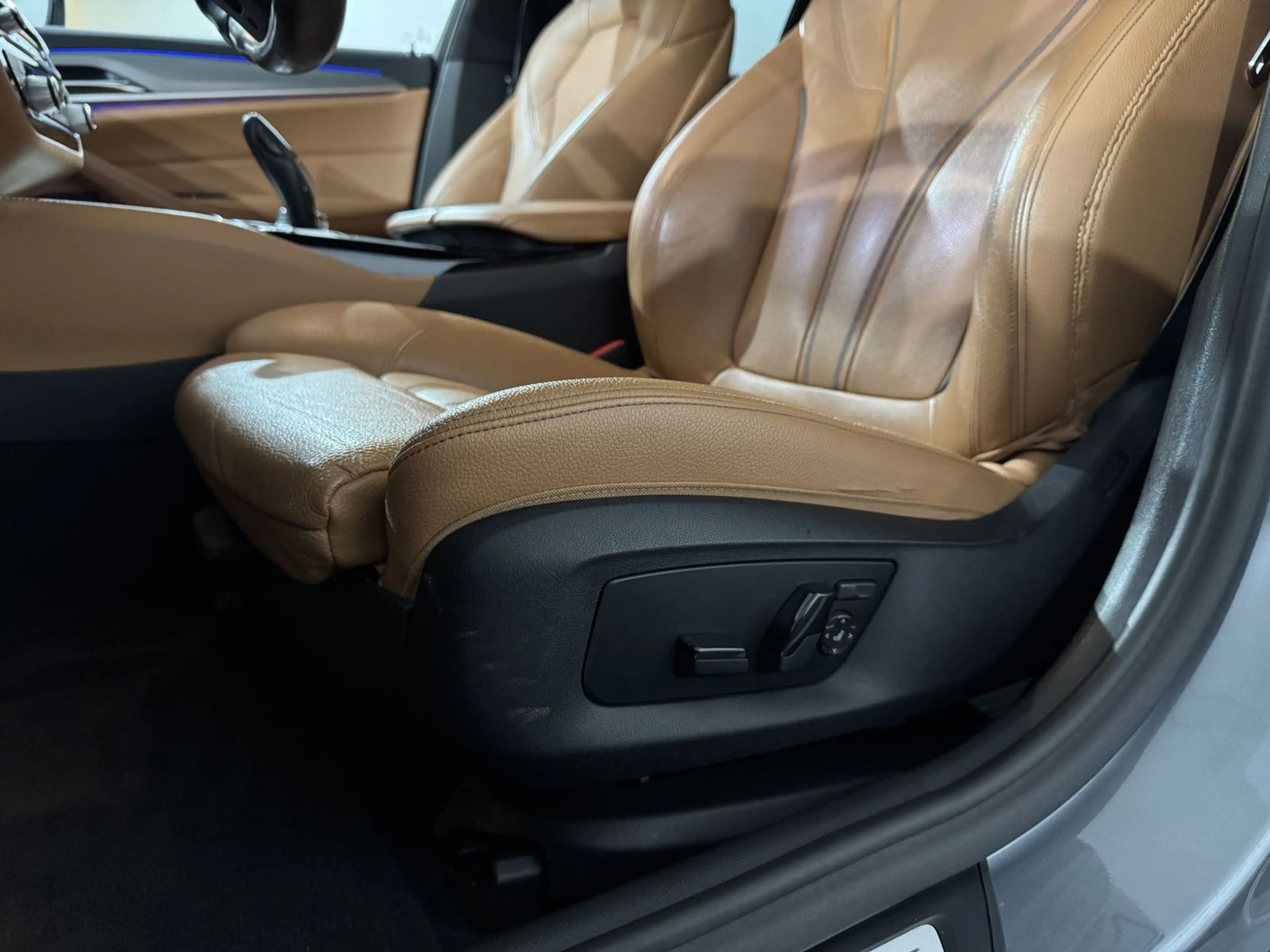 BMW 540 i xDrive Touring M-Sport*Leder*LED*Garantie* — photo 12