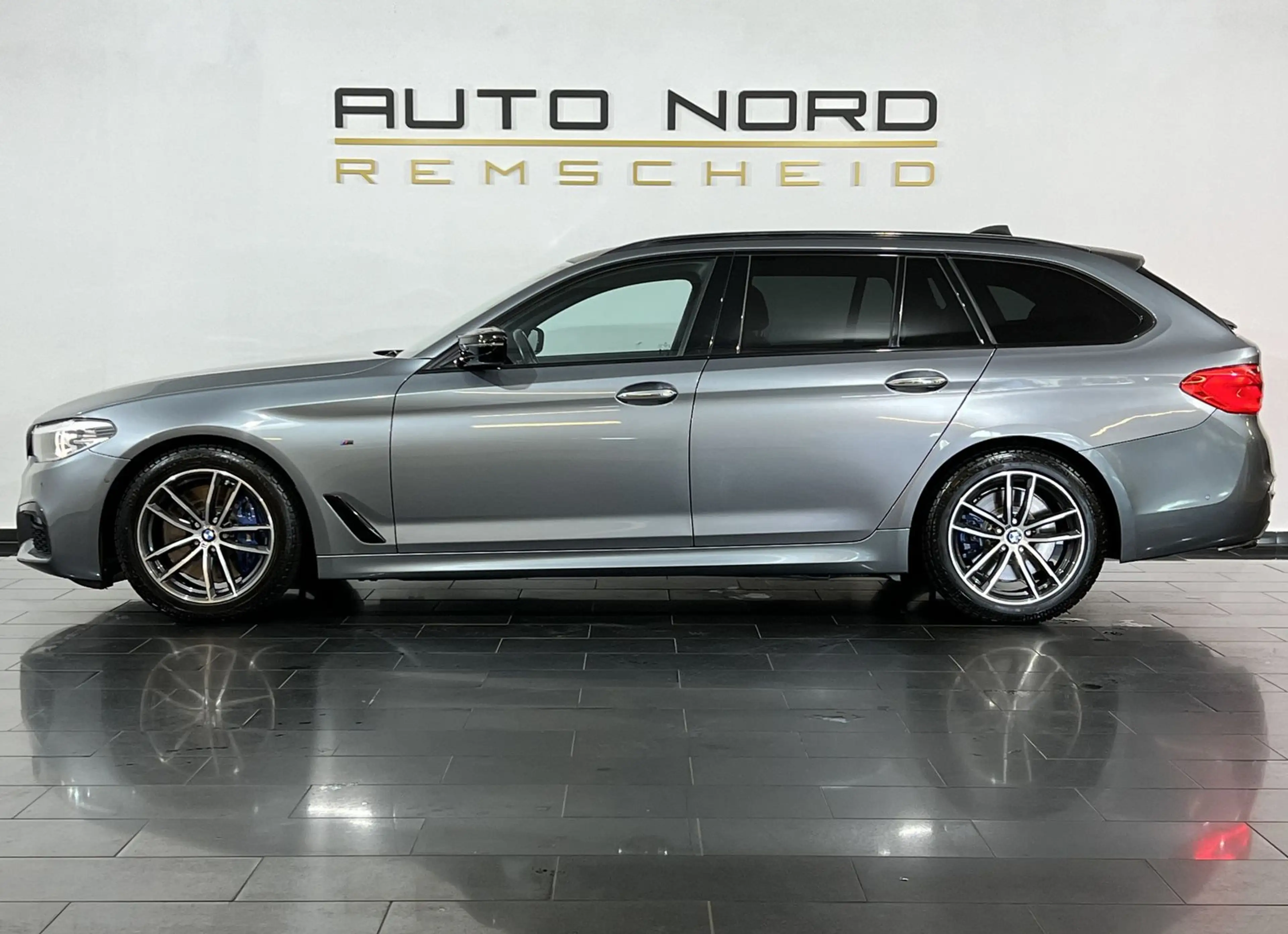 BMW 540 i xDrive Touring M-Sport*Leder*LED*Garantie* — photo 8