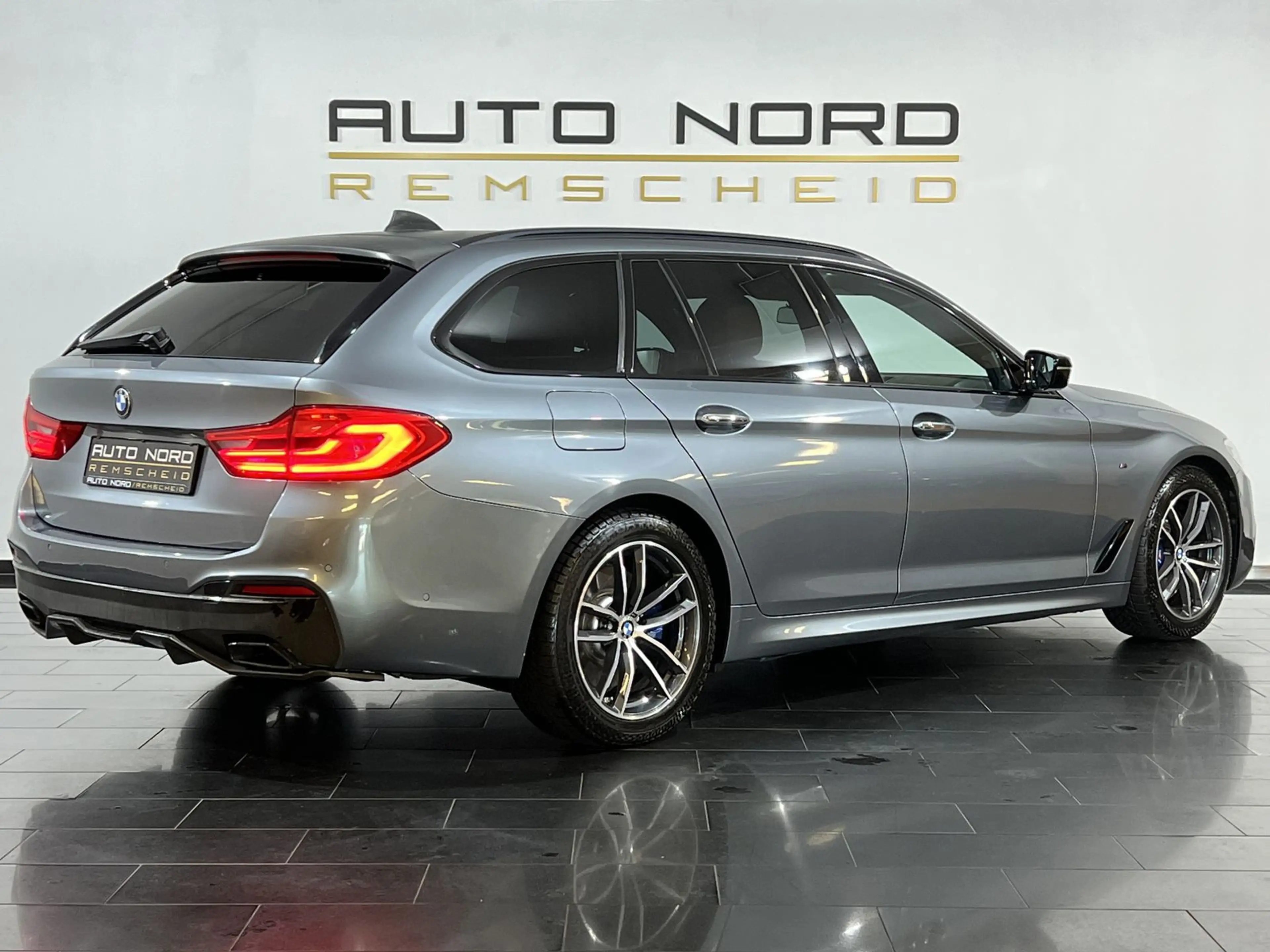 BMW 540 i xDrive Touring M-Sport*Leder*LED*Garantie* — photo 5