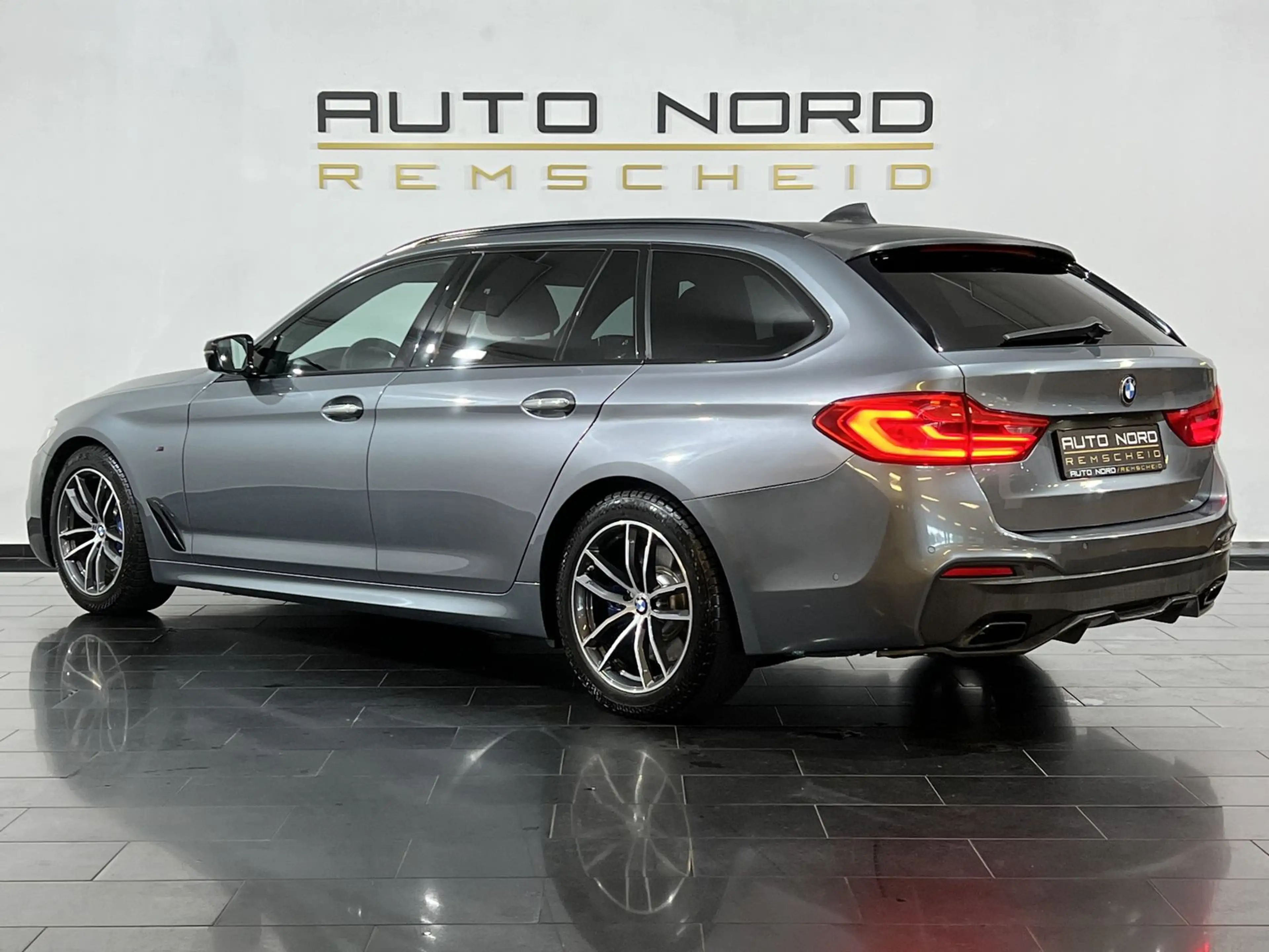 BMW 540 i xDrive Touring M-Sport*Leder*LED*Garantie* — photo 7