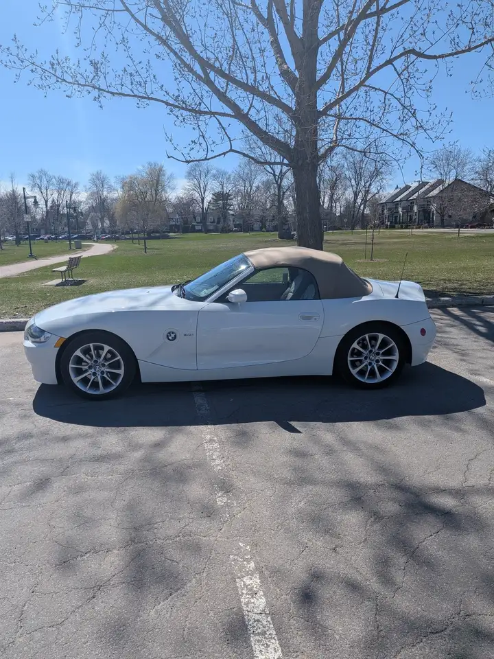 BMW Z4 снимка BMW Z4