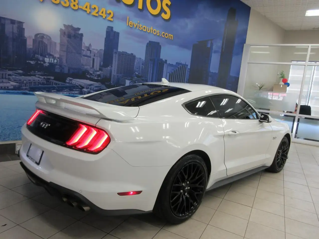 Ford Mustang снимка Ford Mustang