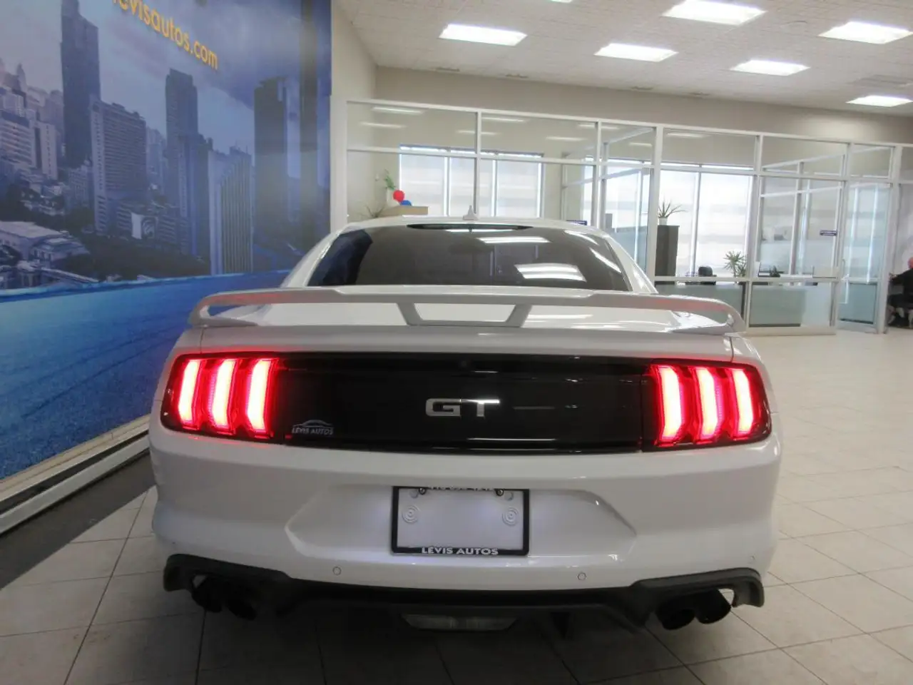 Ford Mustang снимка Ford Mustang