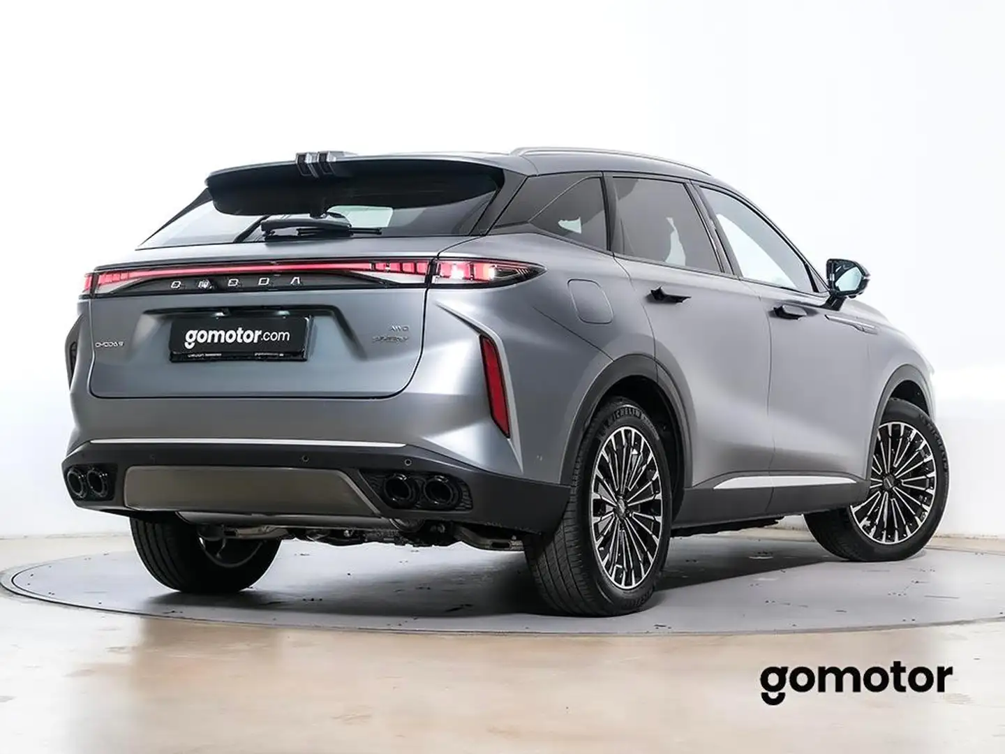 Omoda 9 1.5 TGDI Premium Gris - 2