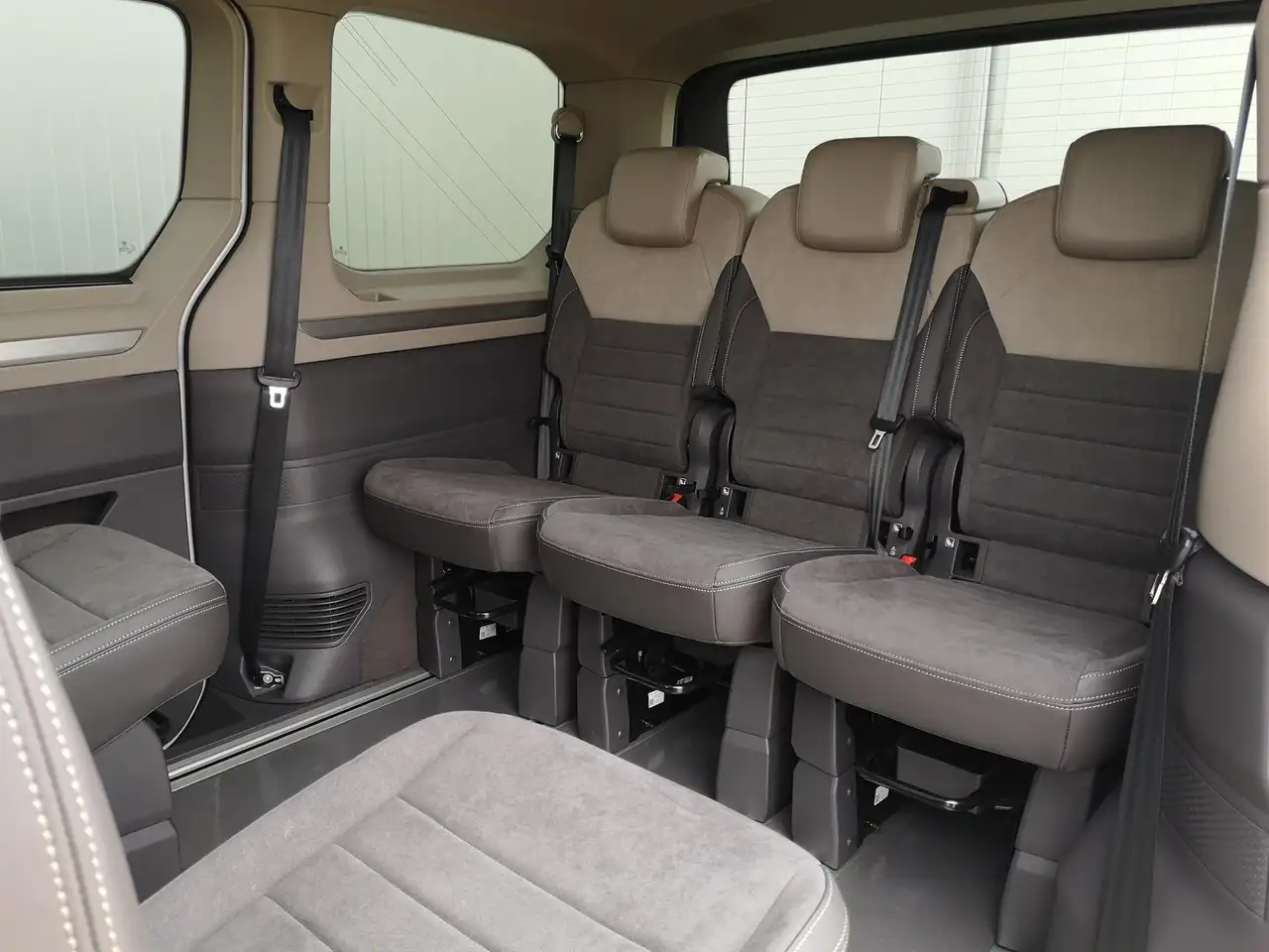 Volkswagen T7 Multivan 2026 — фото 10