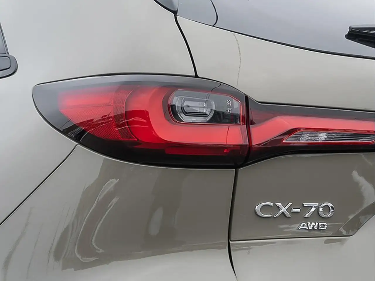 Mazda CX-70 PHEV снимка Mazda CX-70 PHEV