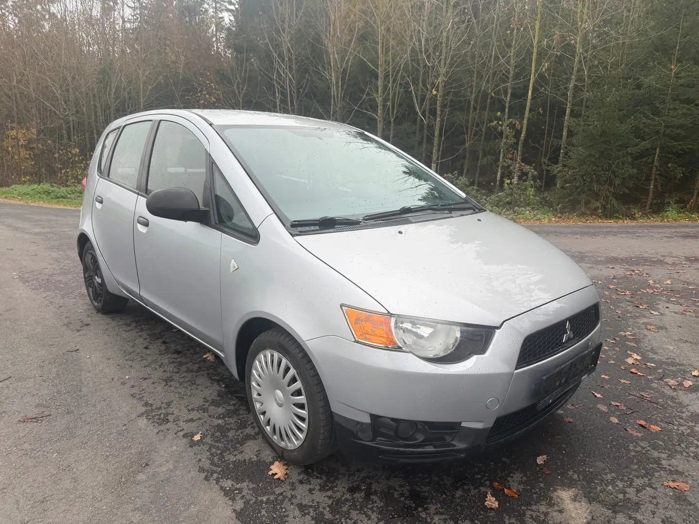 Mitsubishi Colt Grau - 2
