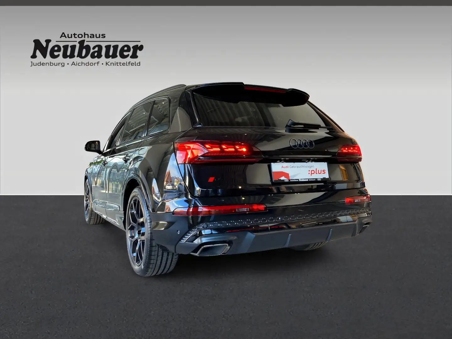 Audi Q7 55 TFSI e quattro S line Zwart - 2