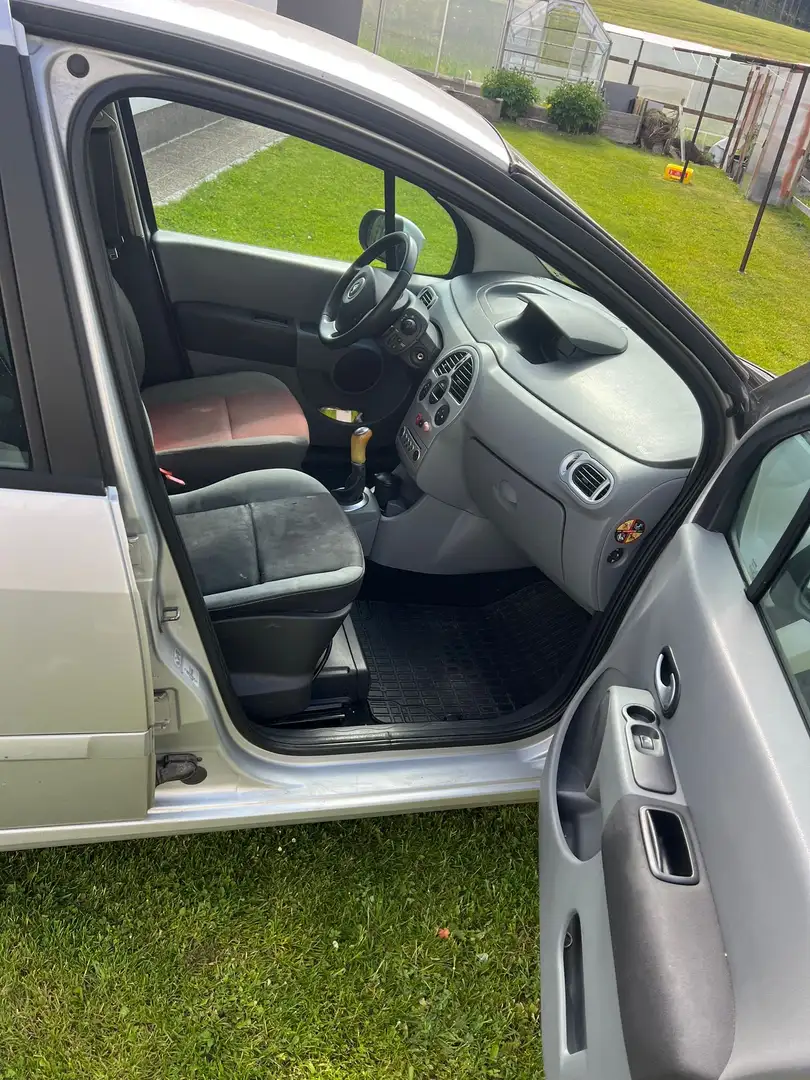 Renault Modus Grau - 1