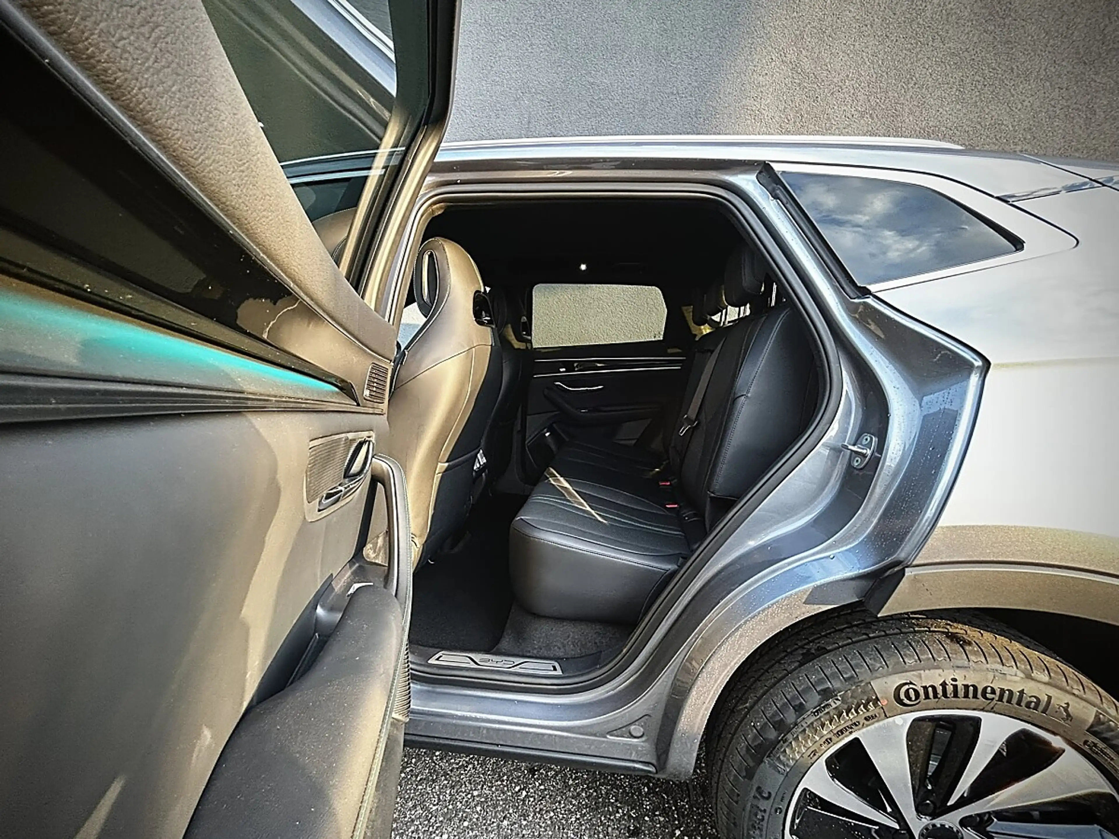 BYD Seal U DM-i PHEV 18,3kWh AWD Design LEASING AKTION — photo 8