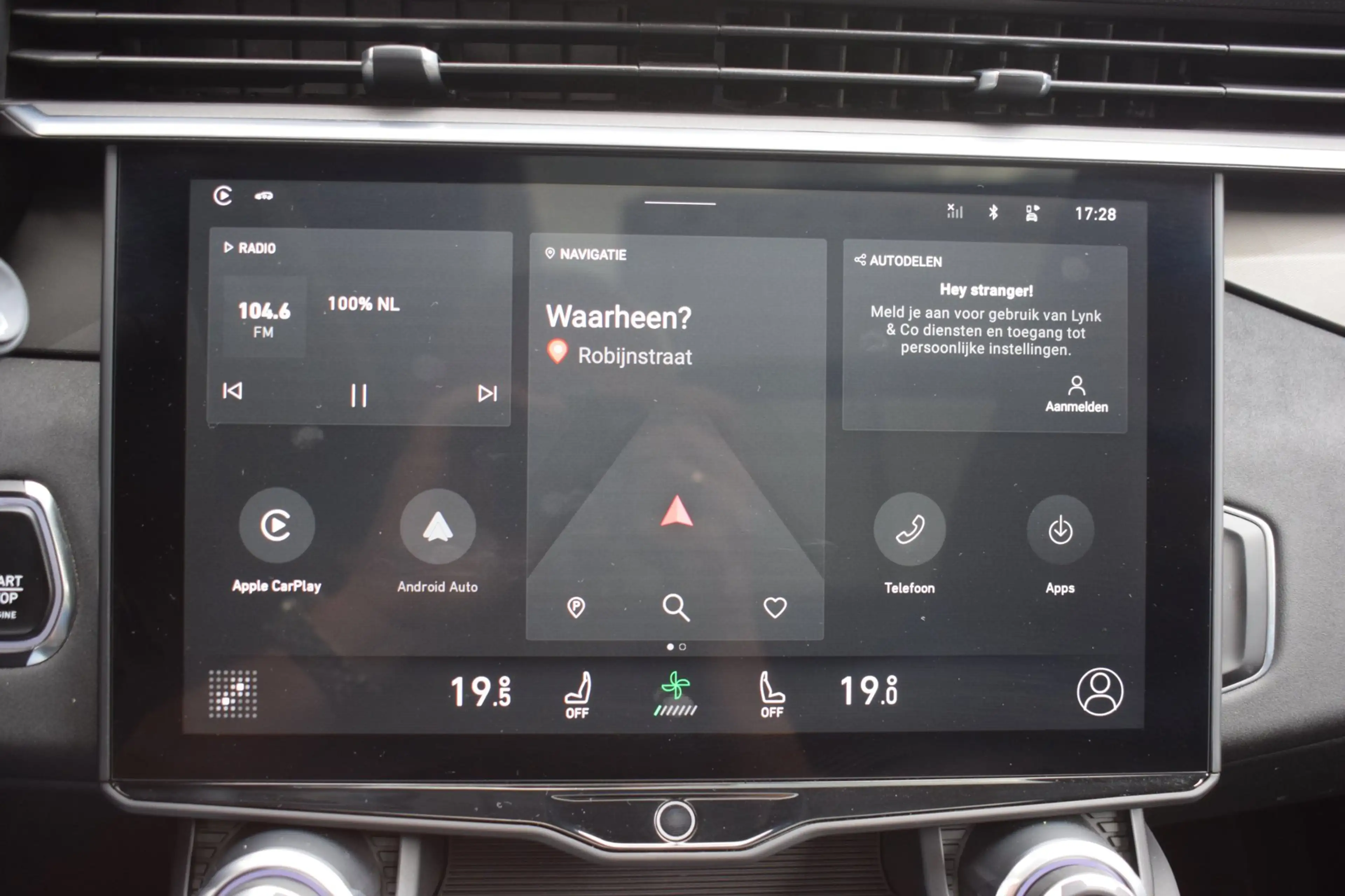 Lynk & Co 01 1.5 PHEV BLACK-EDITION / TREKHAAK / VIRTUAL / 360 — photo 36