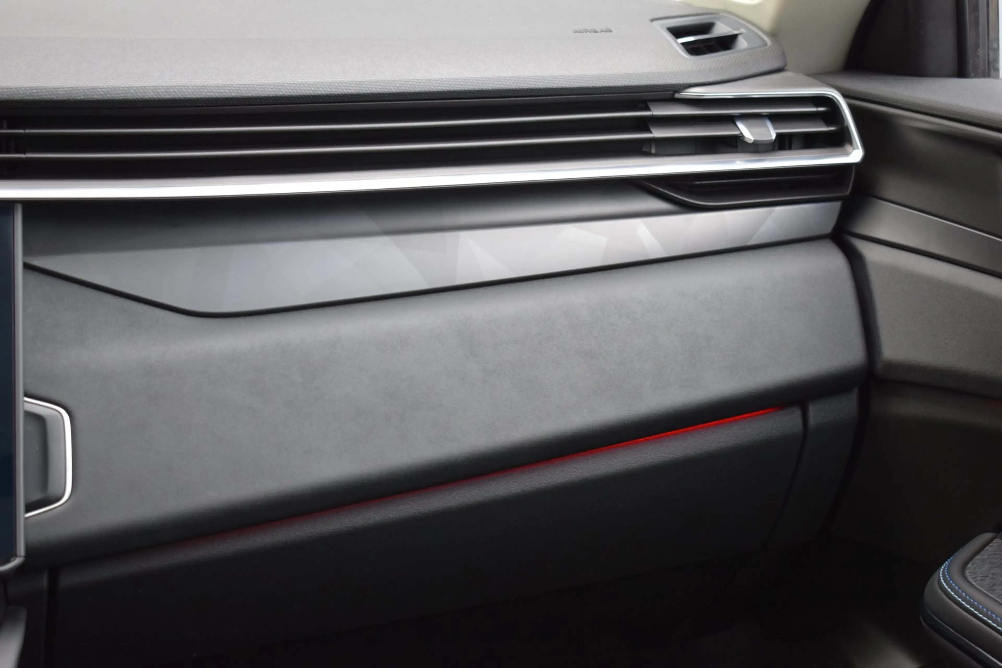 Lynk & Co 01 1.5 PHEV BLACK-EDITION / TREKHAAK / VIRTUAL / 360 — photo 27