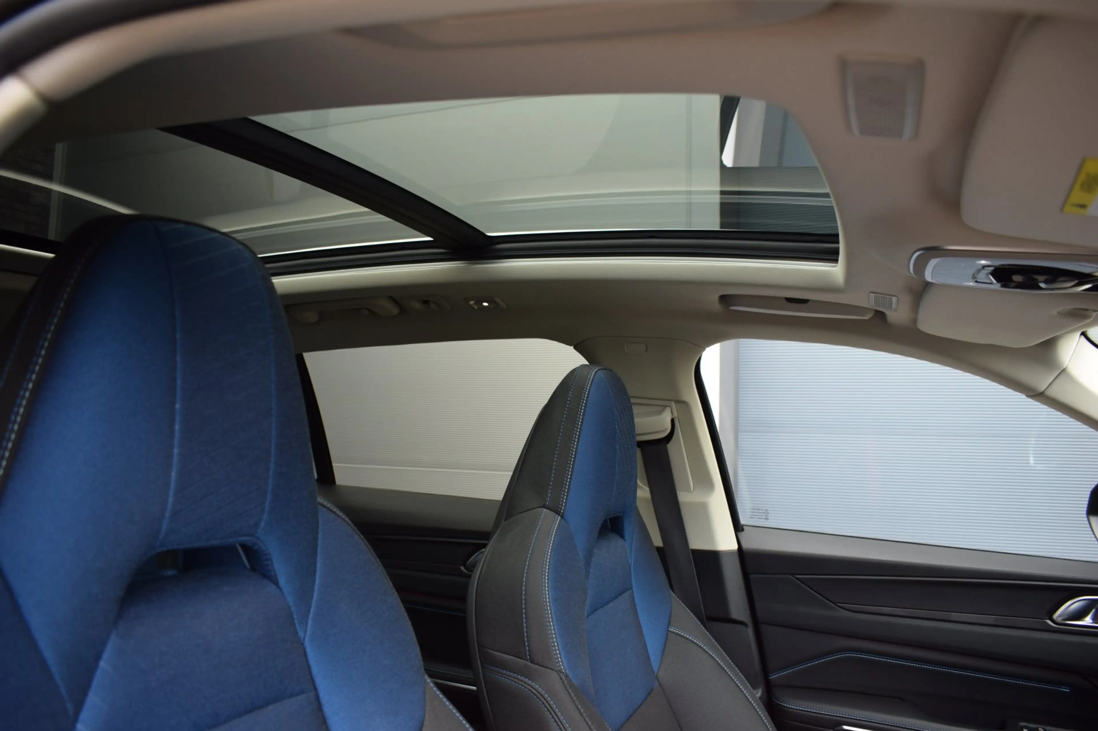Lynk & Co 01 1.5 PHEV BLACK-EDITION / TREKHAAK / VIRTUAL / 360 — photo 41