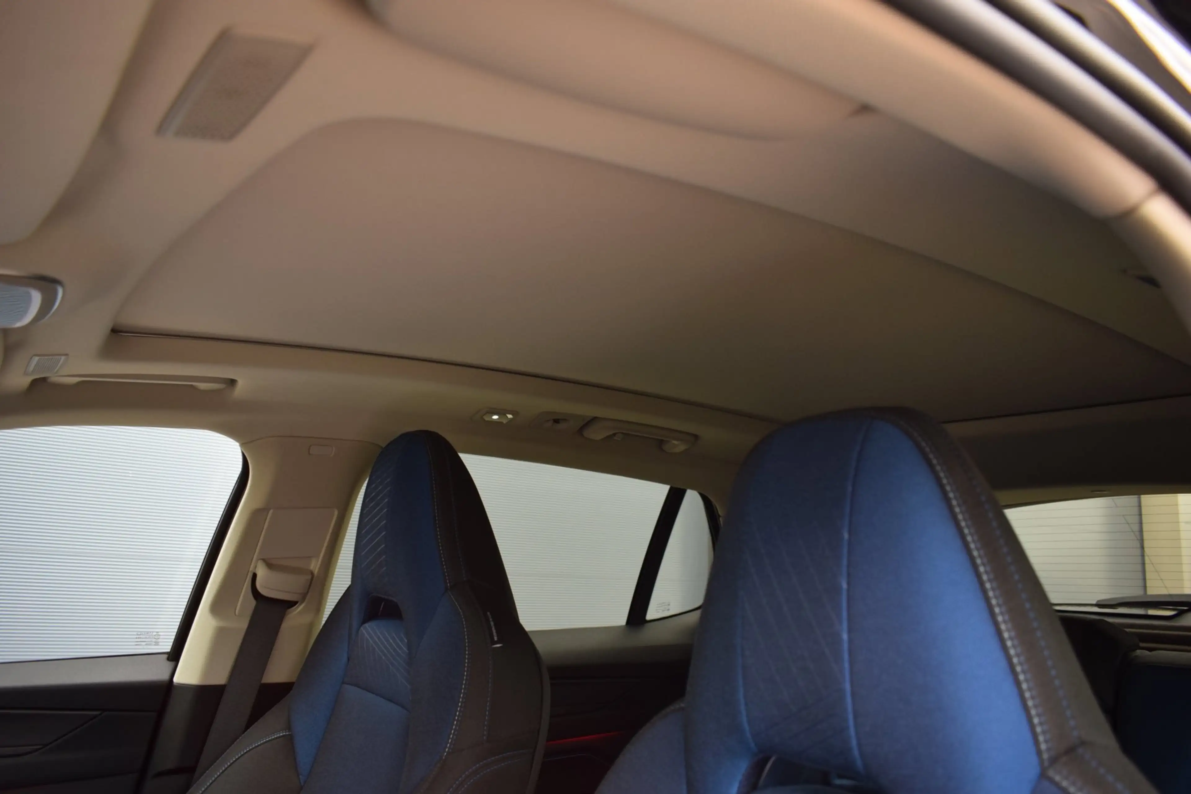 Lynk & Co 01 1.5 PHEV BLACK-EDITION / TREKHAAK / VIRTUAL / 360 — photo 13