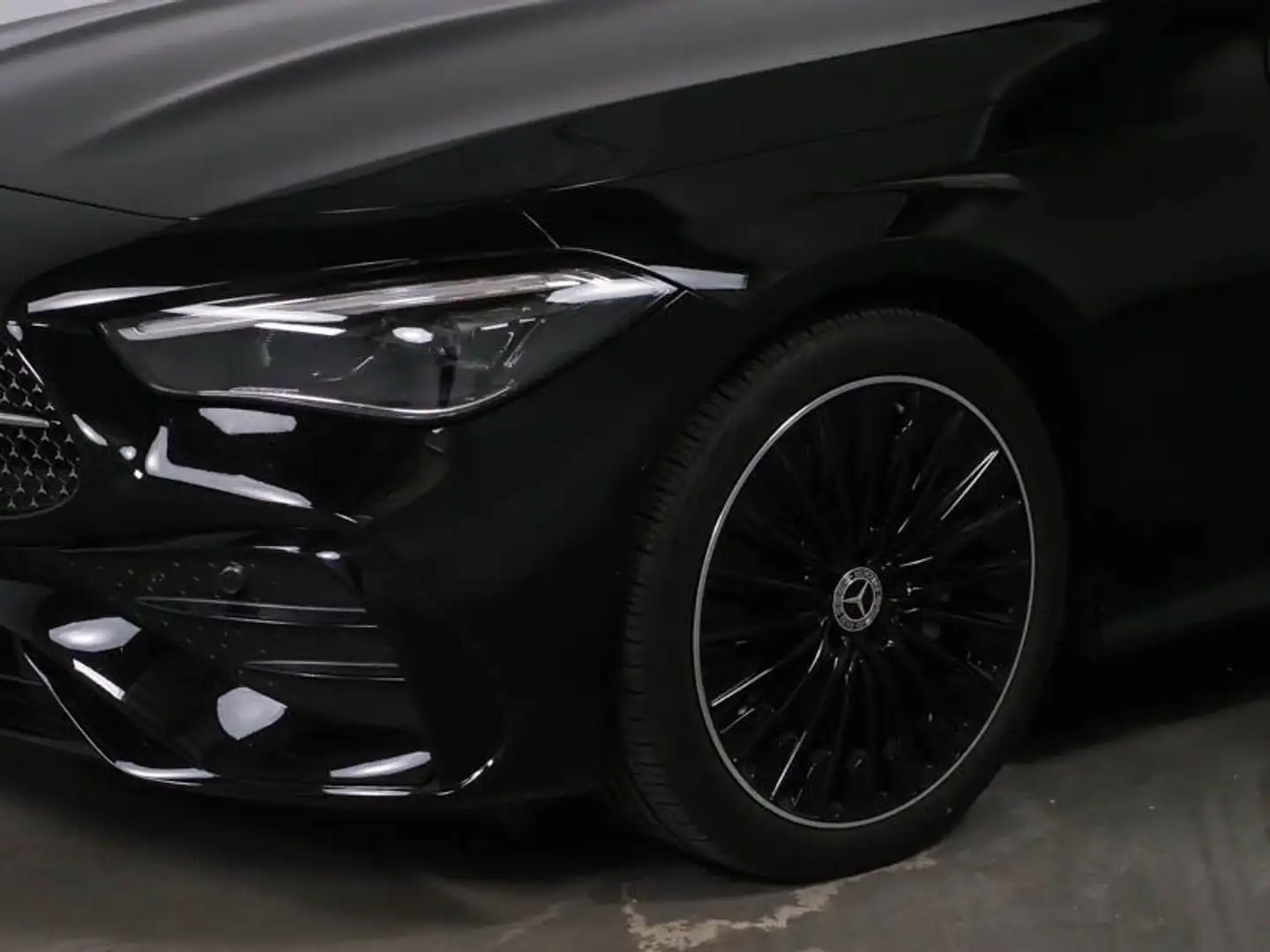 Mercedes-Benz CLE 220 d Coupe AMG AdvancedPlus/Pano/Distronic Schwarz - 2