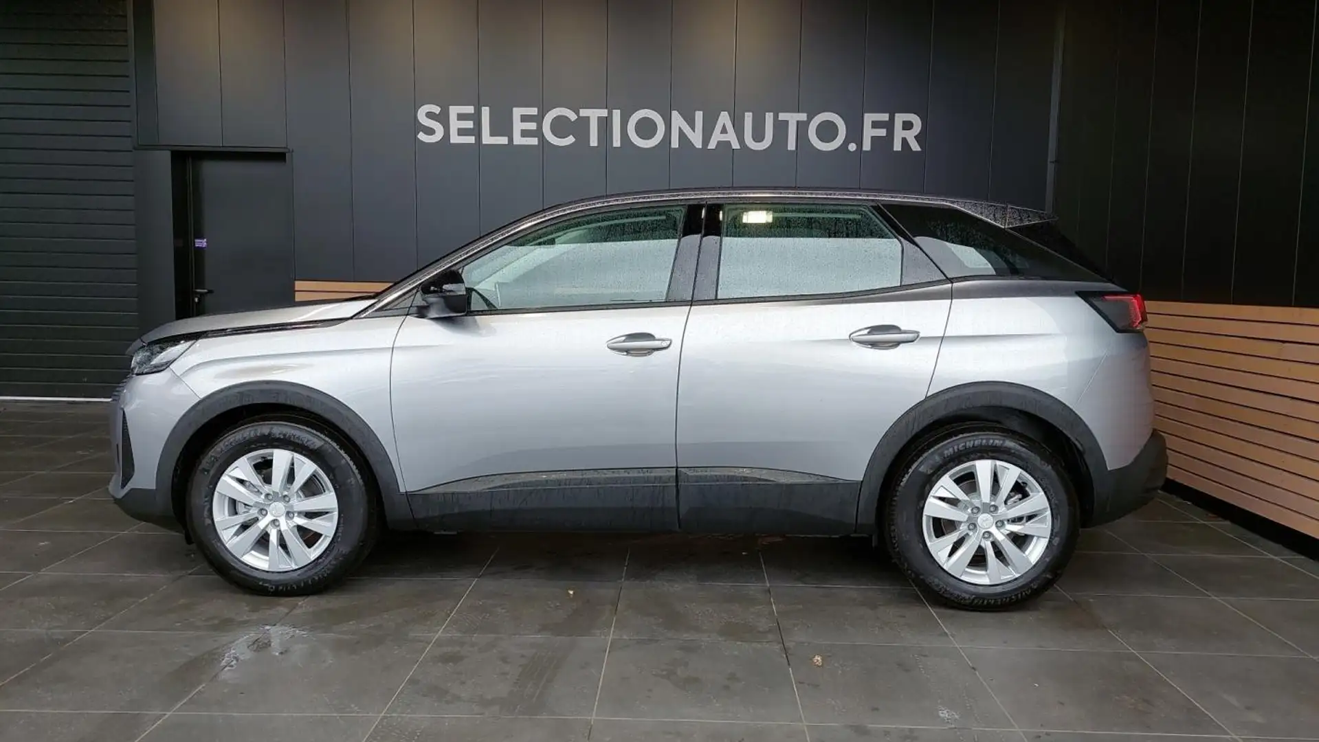 Peugeot 3008 II PureTech 130 S&amp;S EAT8 Active Pack - 2