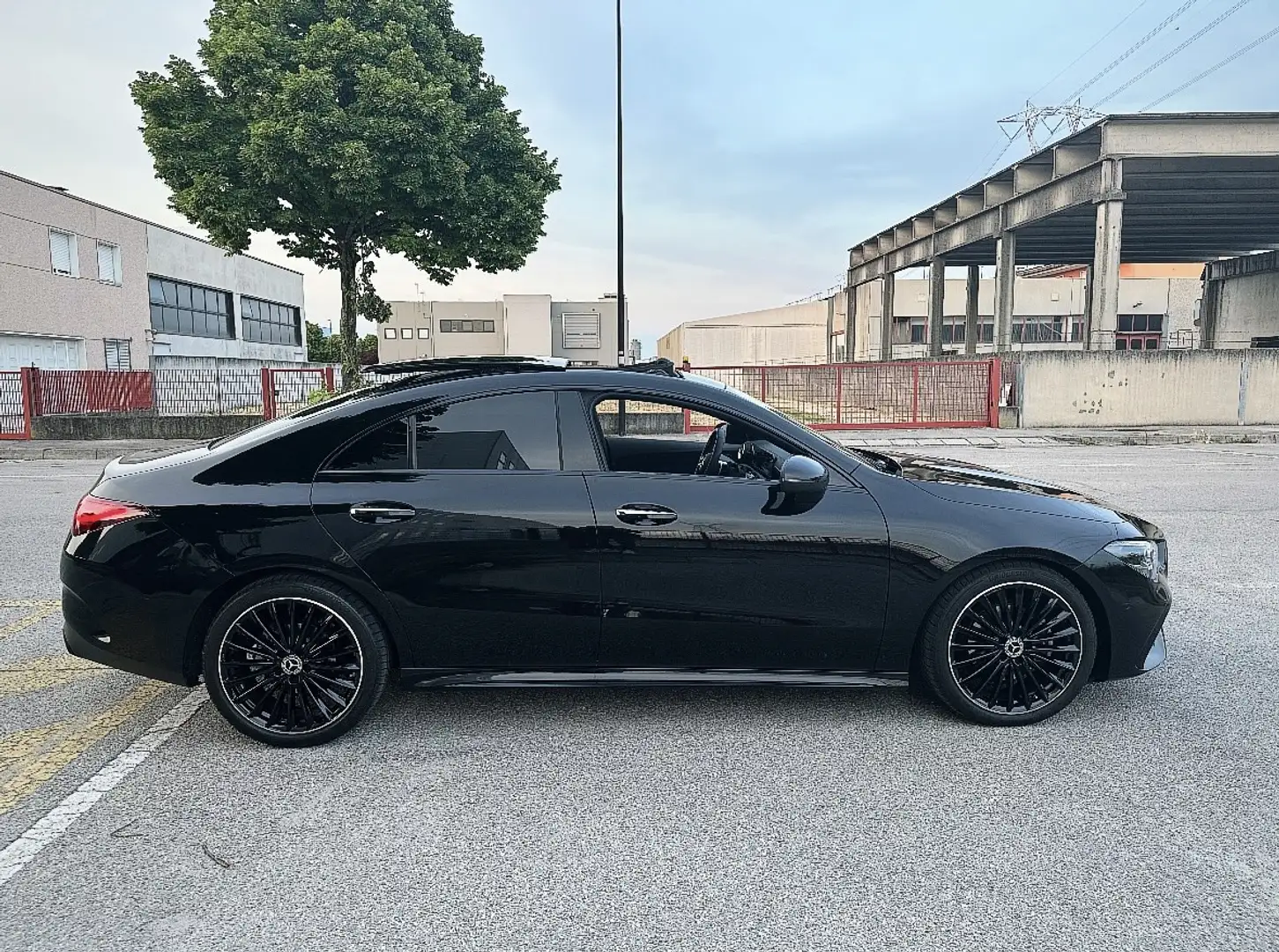 Mercedes-Benz CLA 180 Coupe d Premium auto - 2