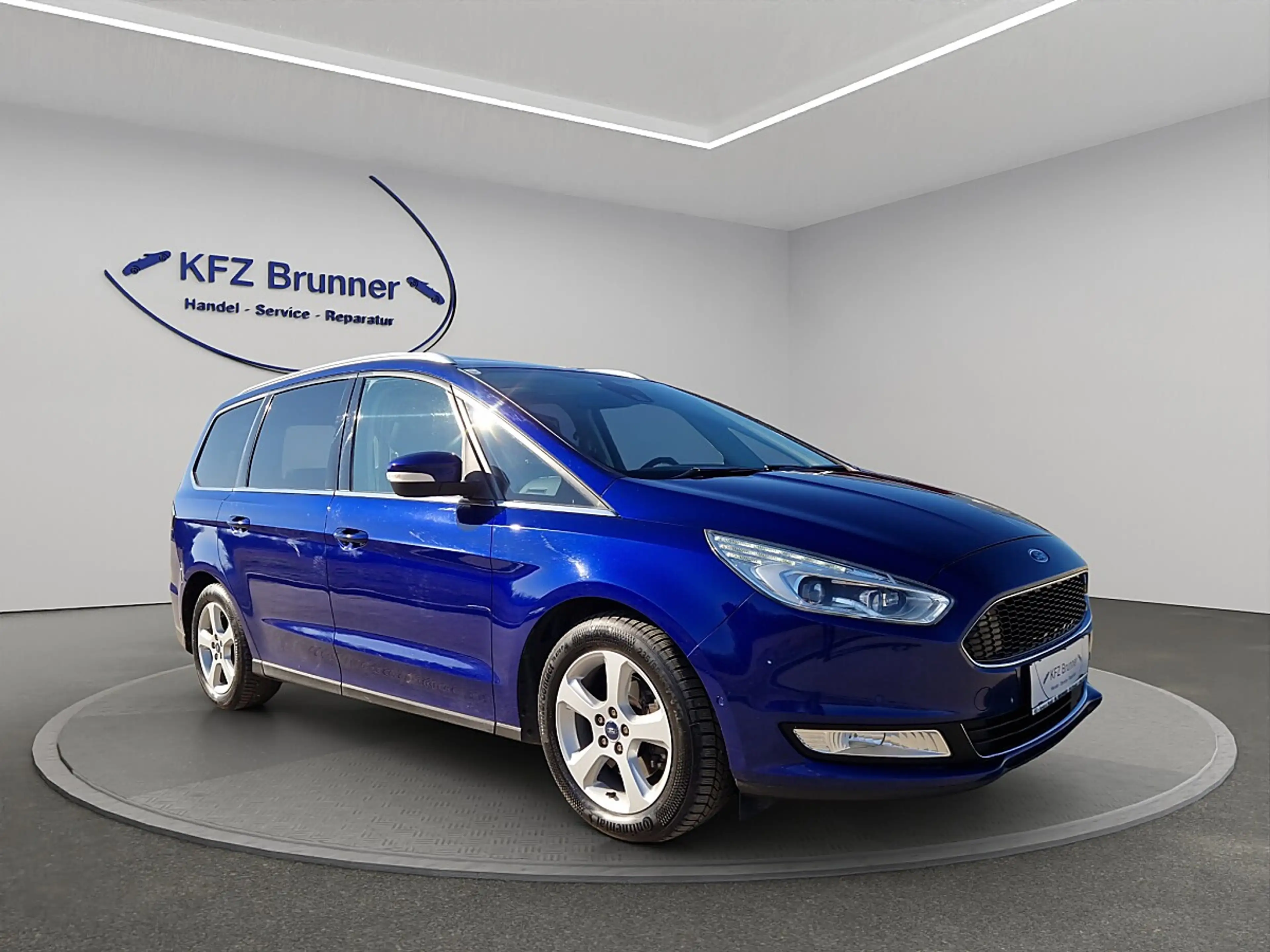 Ford Galaxy **4x4,7-Sitzer,AHK,Pano,LED** — photo 10