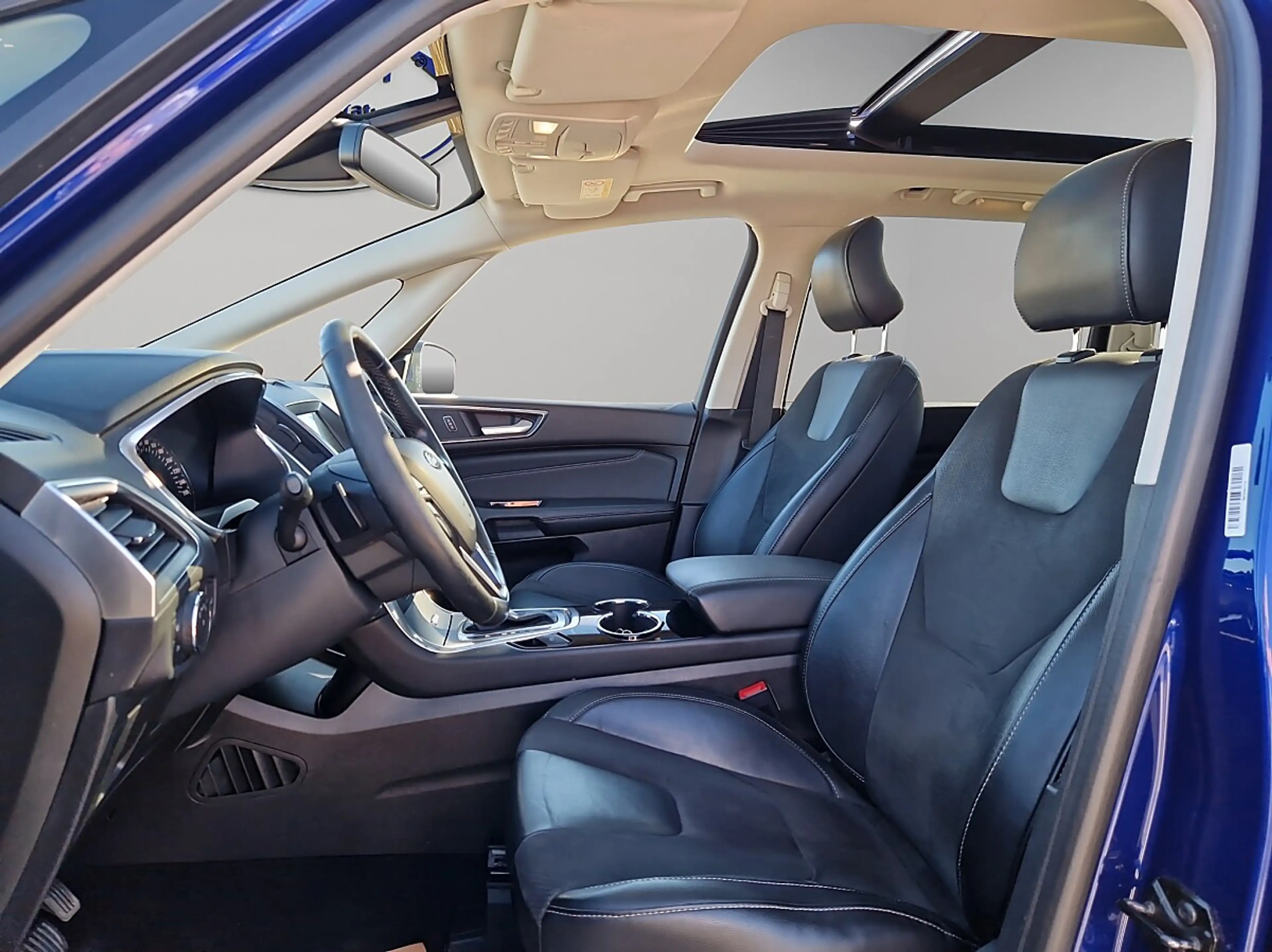 Ford Galaxy **4x4,7-Sitzer,AHK,Pano,LED** — photo 12