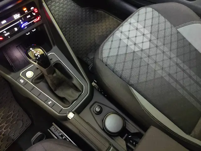 Volkswagen Taigo view 20
