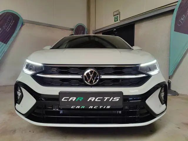 Volkswagen Taigo view 2