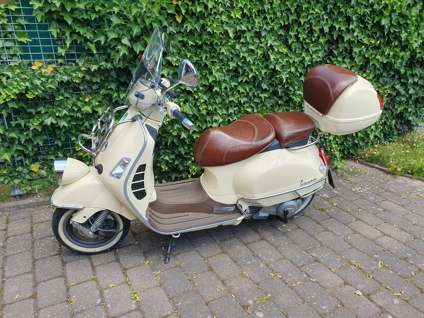 Vespa GTV 250 Beige - 2
