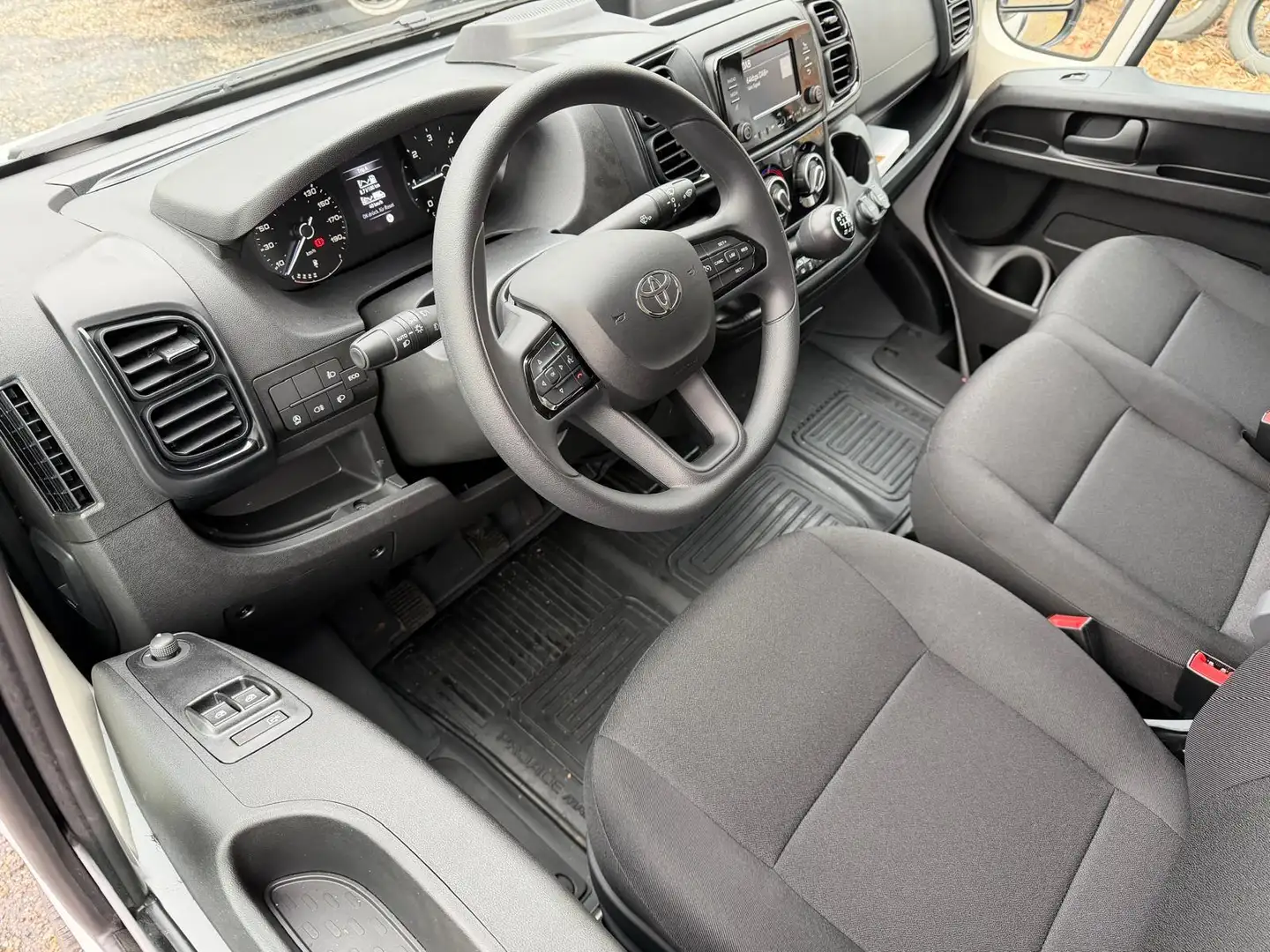 Toyota Proace Max 2.2 D-4D L3H2 3.5t Challenger BPM VRIJ Blanco - 2