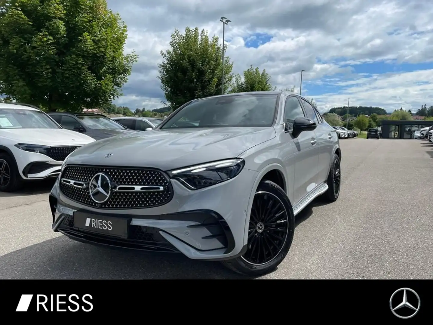 Mercedes-Benz GLC 300 d Coupé AMG+PANO+AHK+AIRM+HUD+HA LENK+ Grau - 1