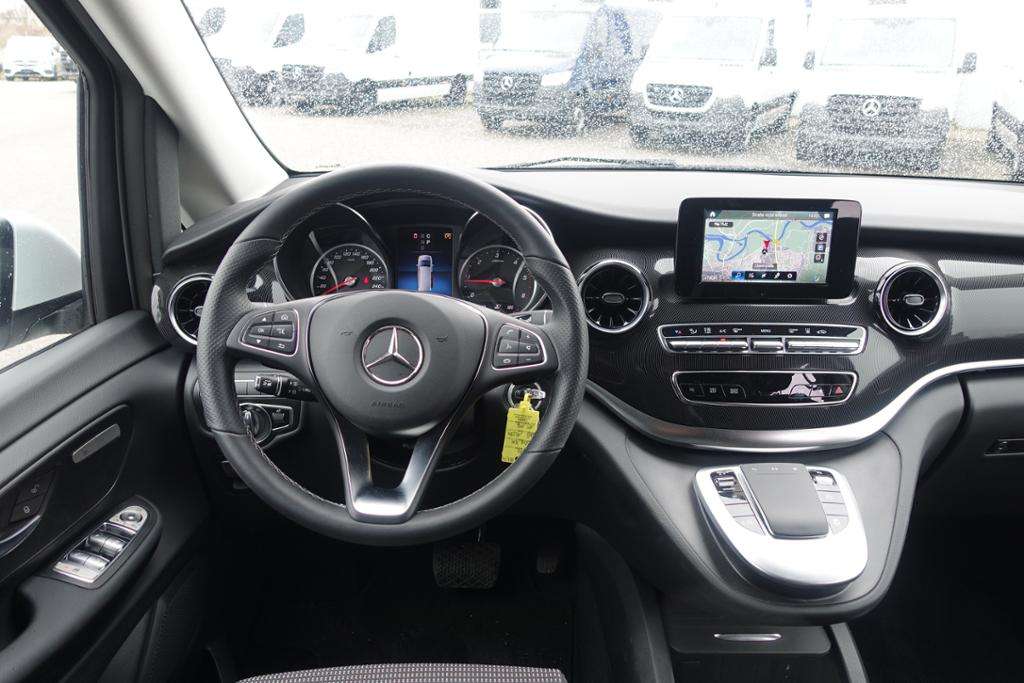 Mercedes-Benz V 250