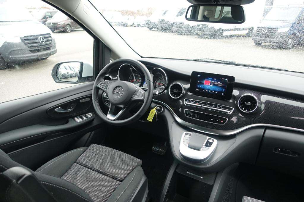 Mercedes-Benz V 250