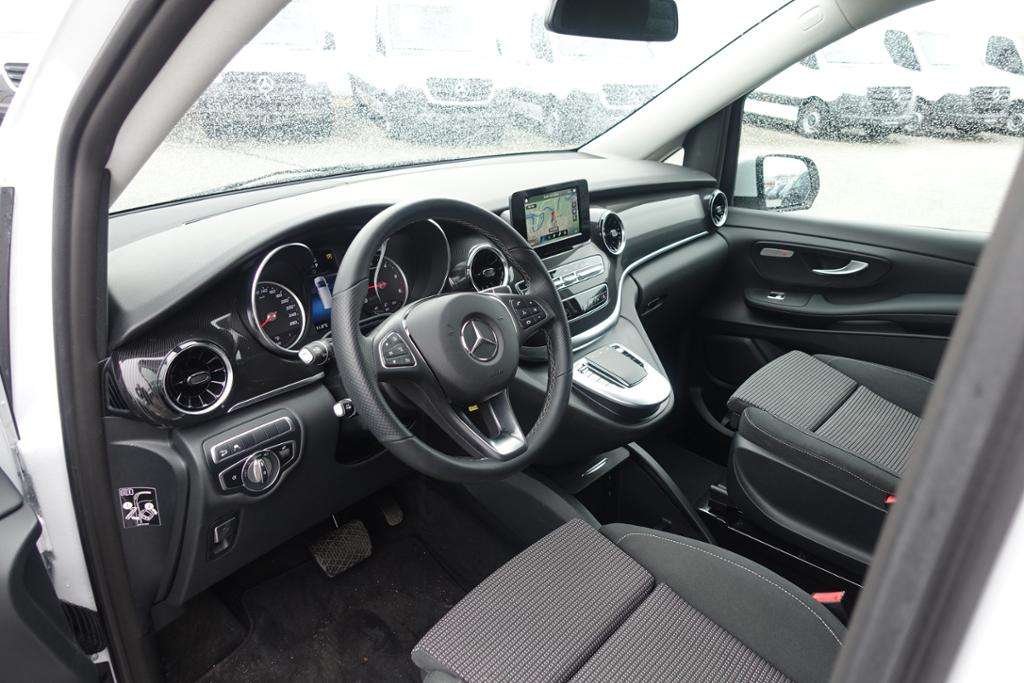 Mercedes-Benz V 250