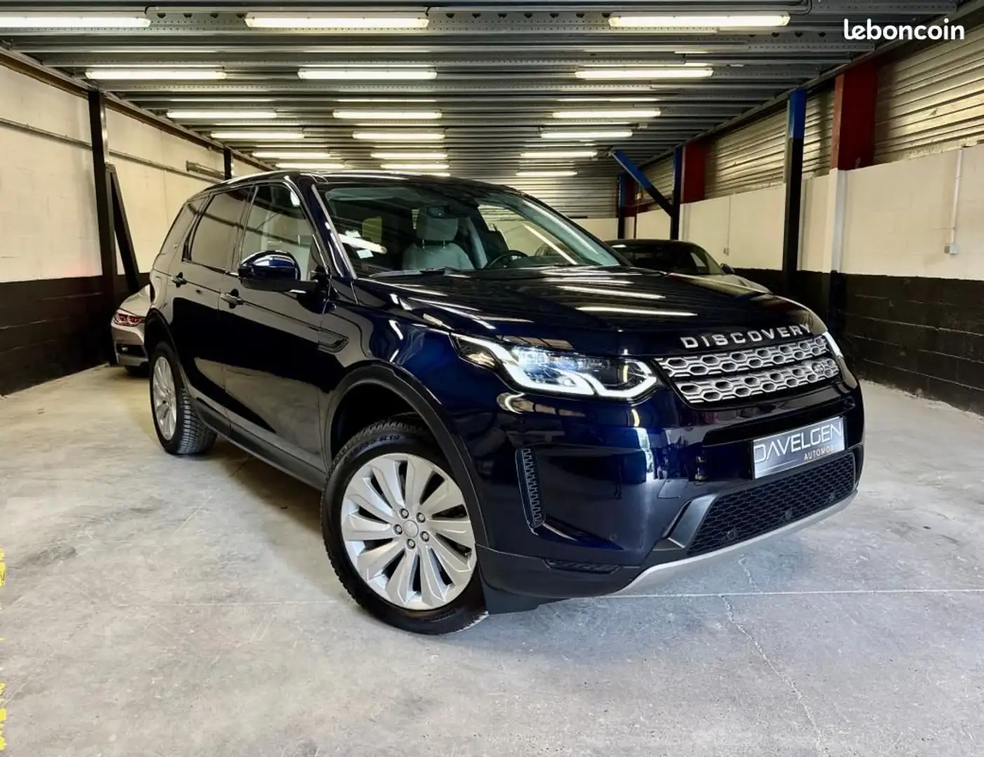 Land Rover Discovery Sport Land Rover Mark V P200 P 200 Essence MHEV AWD BVA SE 7 PLACES 1E MAIN ORIGINE FR Blau - 1