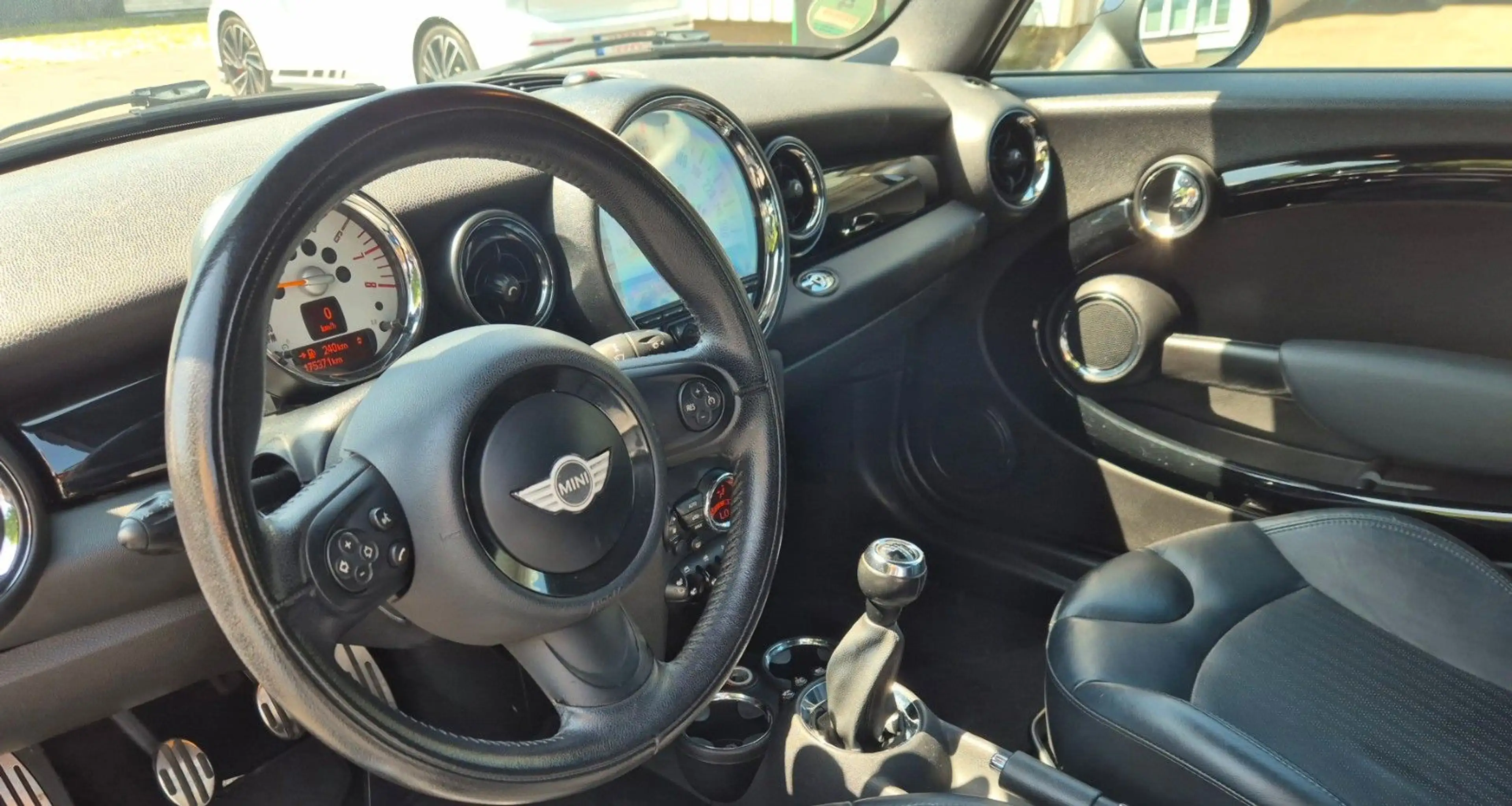 MINI Cooper S Cabrio Klima Leder SHZ PDC — photo 14