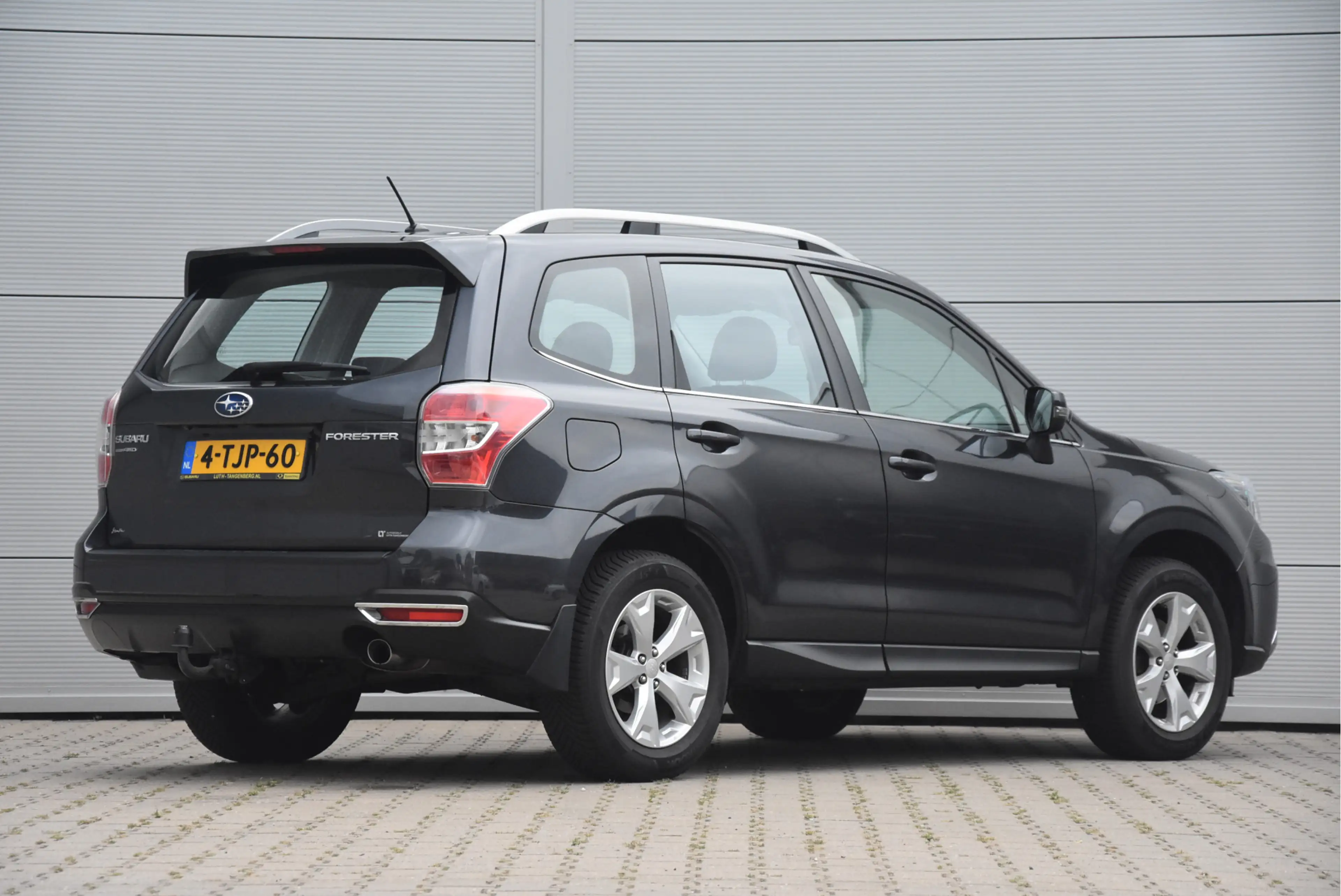 Subaru Forester 2.0 Luxury — photo 2