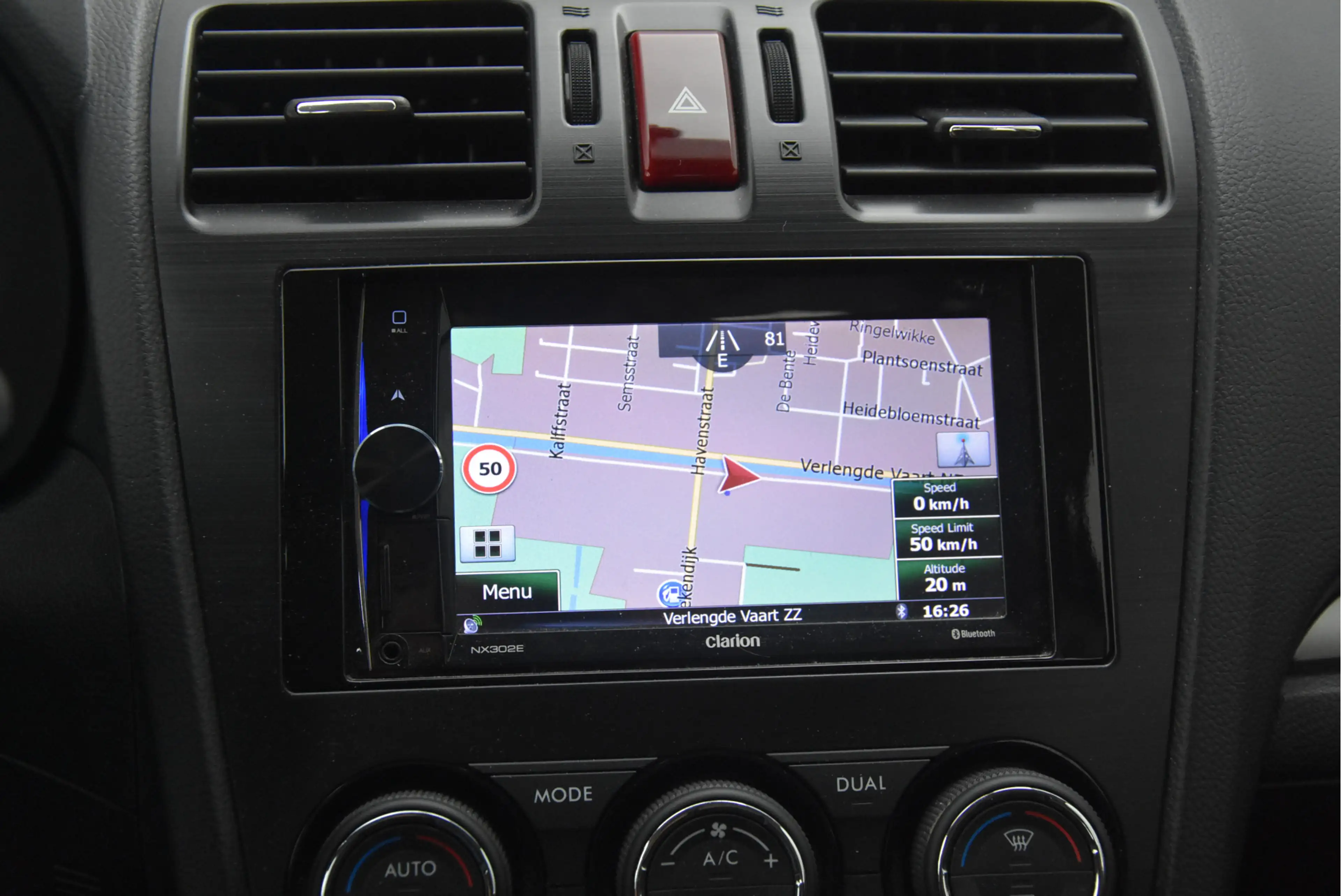 Subaru Forester 2.0 Luxury — photo 13