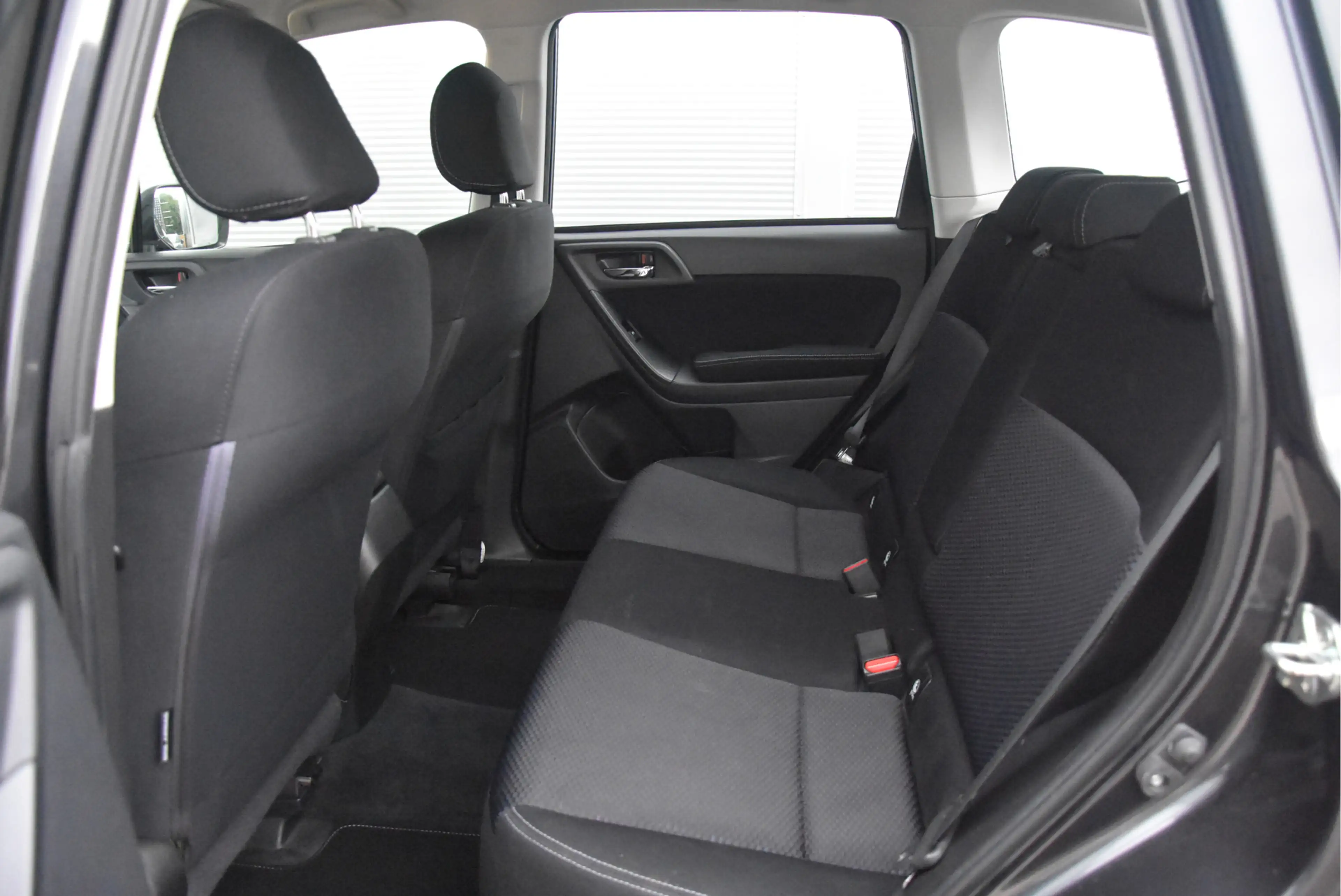 Subaru Forester 2.0 Luxury — photo 10
