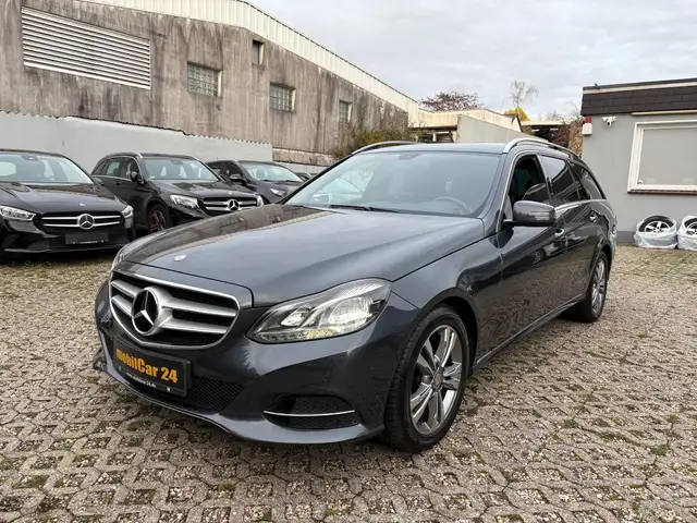Mercedes-Benz E 300 E T-Modell E 300 BlueTec Hybrid/DIESEL