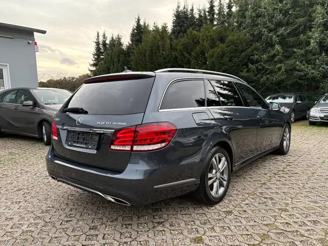 Mercedes-Benz E 300 E T-Modell E 300 BlueTec Hybrid/DIESEL LED
