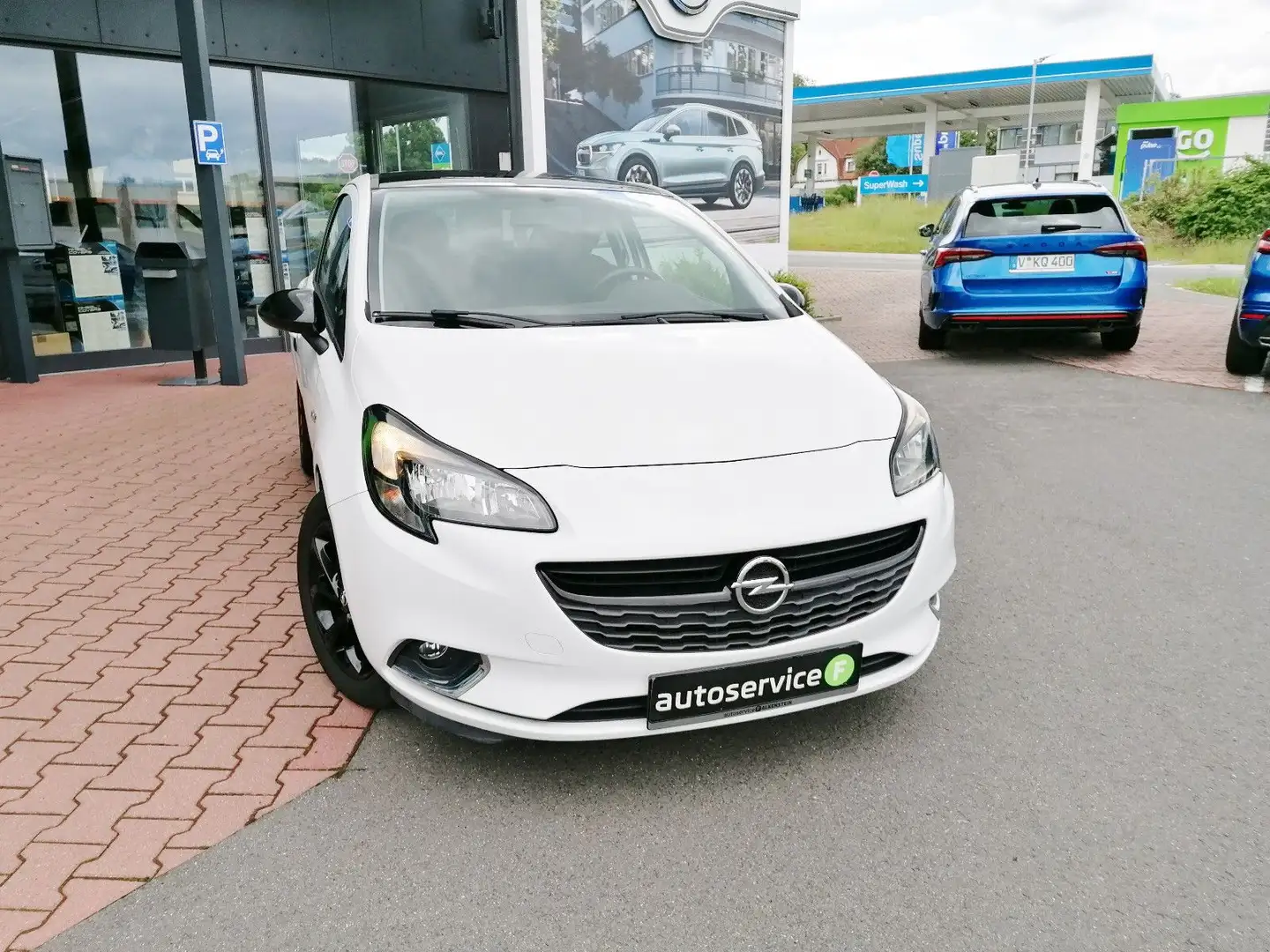 Opel Corsa 1.4  Color Edition 90PS Winter Paket - 2