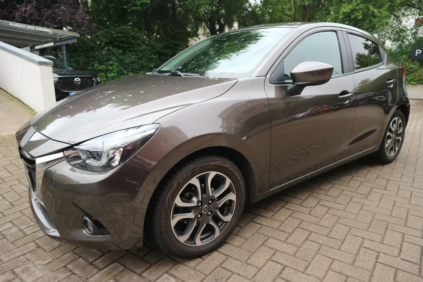 Mazda 2 Sports-Line SKYACTIV-Drive Licht-Paket Navi Gris - 1