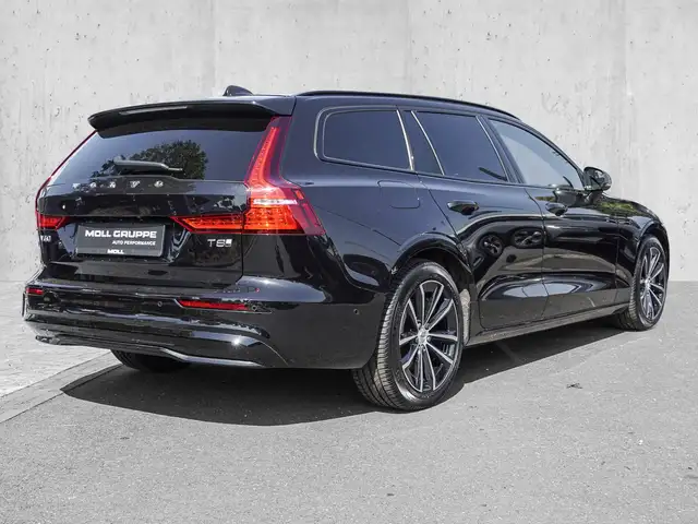 Volvo V60 view 5