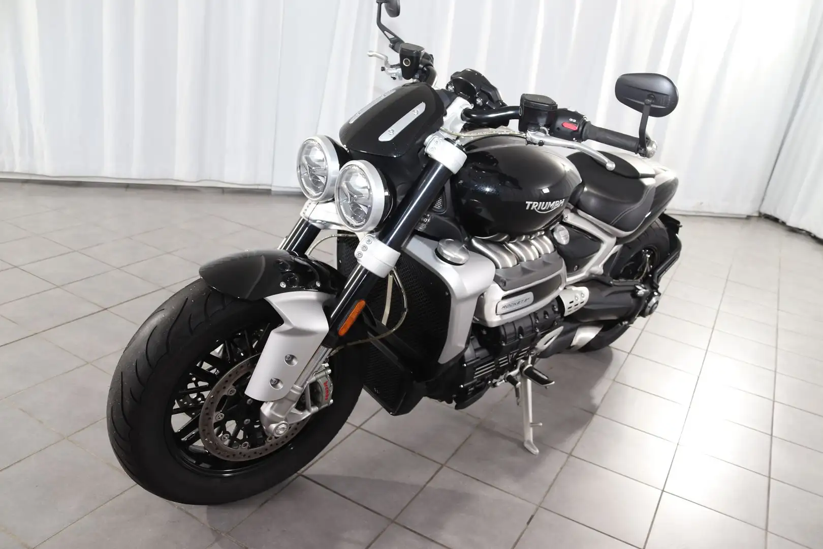 Triumph Rocket 3 R ABS Negru - 1