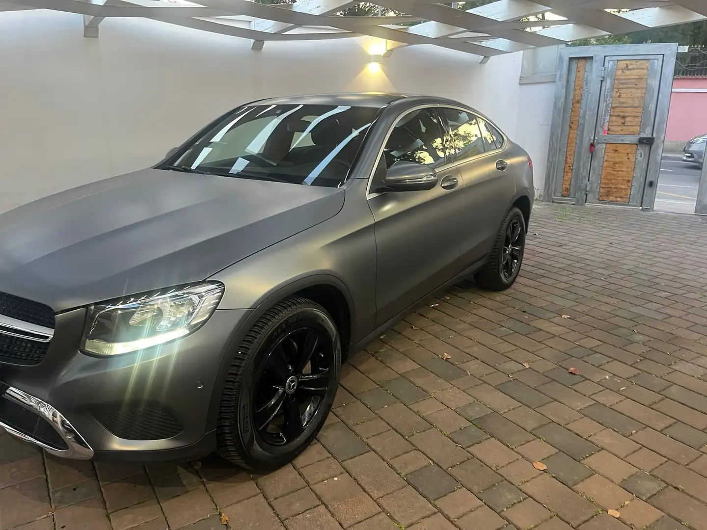 Mercedes-Benz GLC 250 GLC Coupe - C253 Coupe d Sport 4matic auto Grau - 1