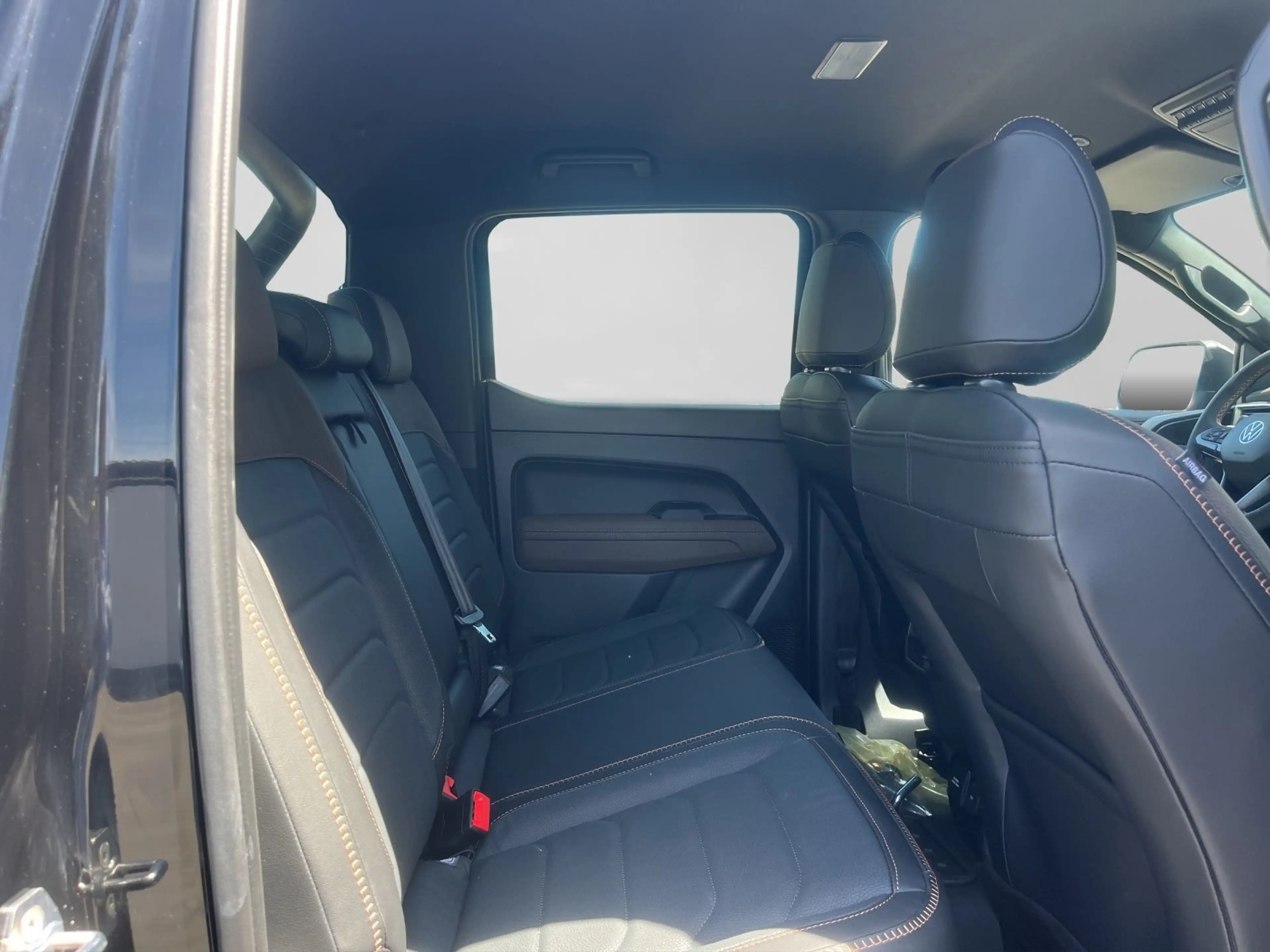 Volkswagen Amarok 3.0 TDI 4M PANAMERICANA LM20 AHK LEDER MA — photo 6
