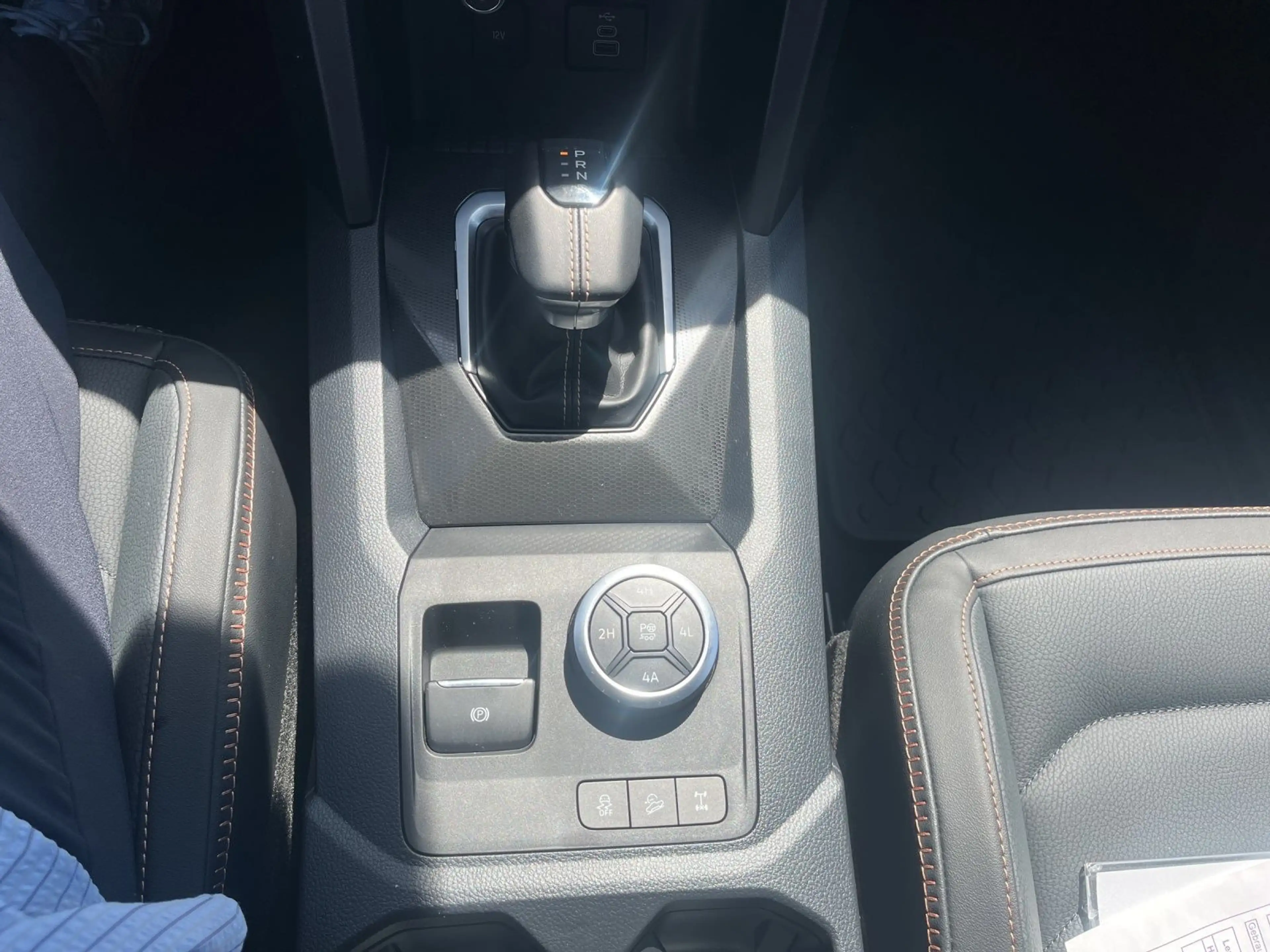 Volkswagen Amarok 3.0 TDI 4M PANAMERICANA LM20 AHK LEDER MA — photo 11