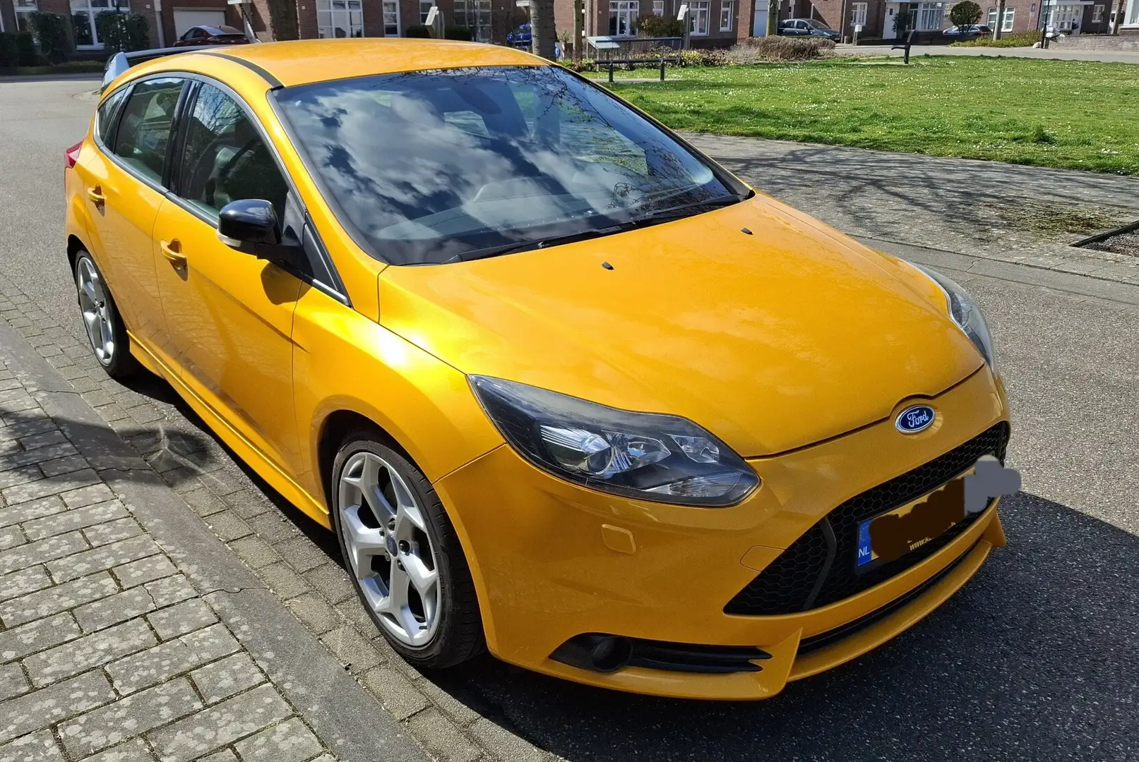 Ford Focus 2.0 EcoB. ST-3 Geel - 1